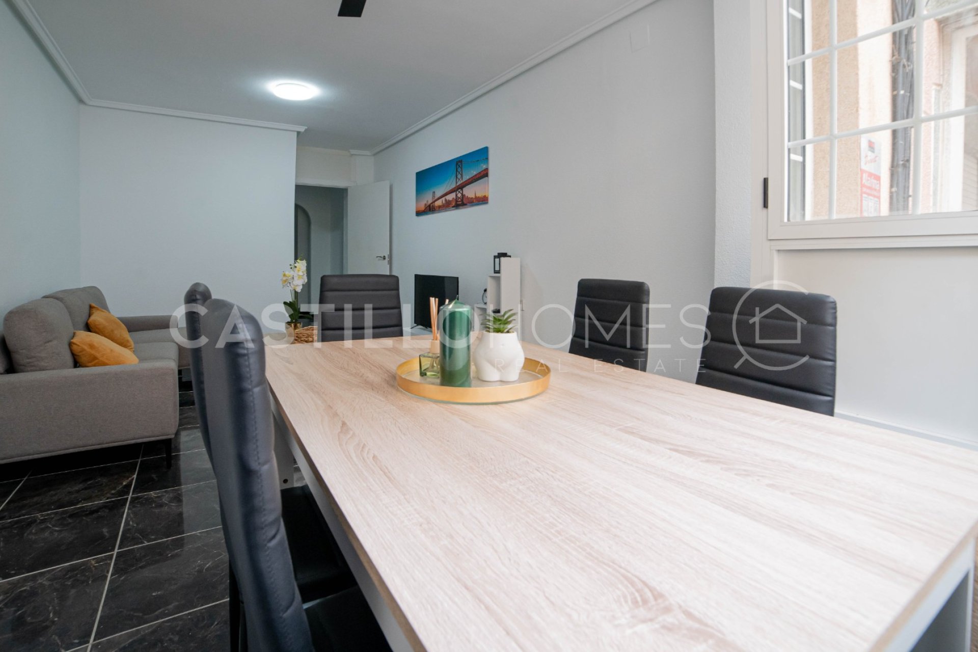 Resale - Apartment / flat - Torrevieja - Centro