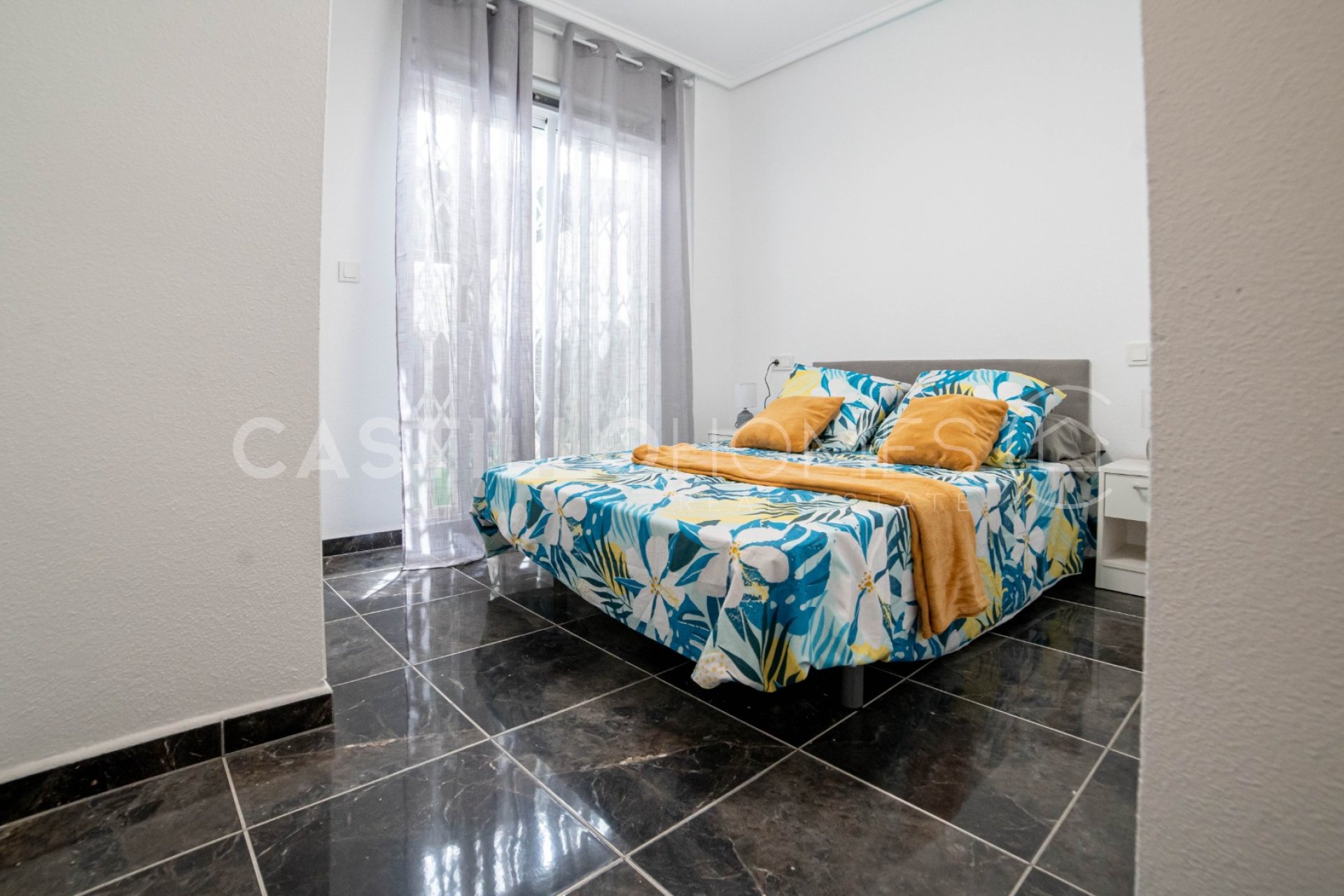 Resale - Apartment / flat - Torrevieja - Centro