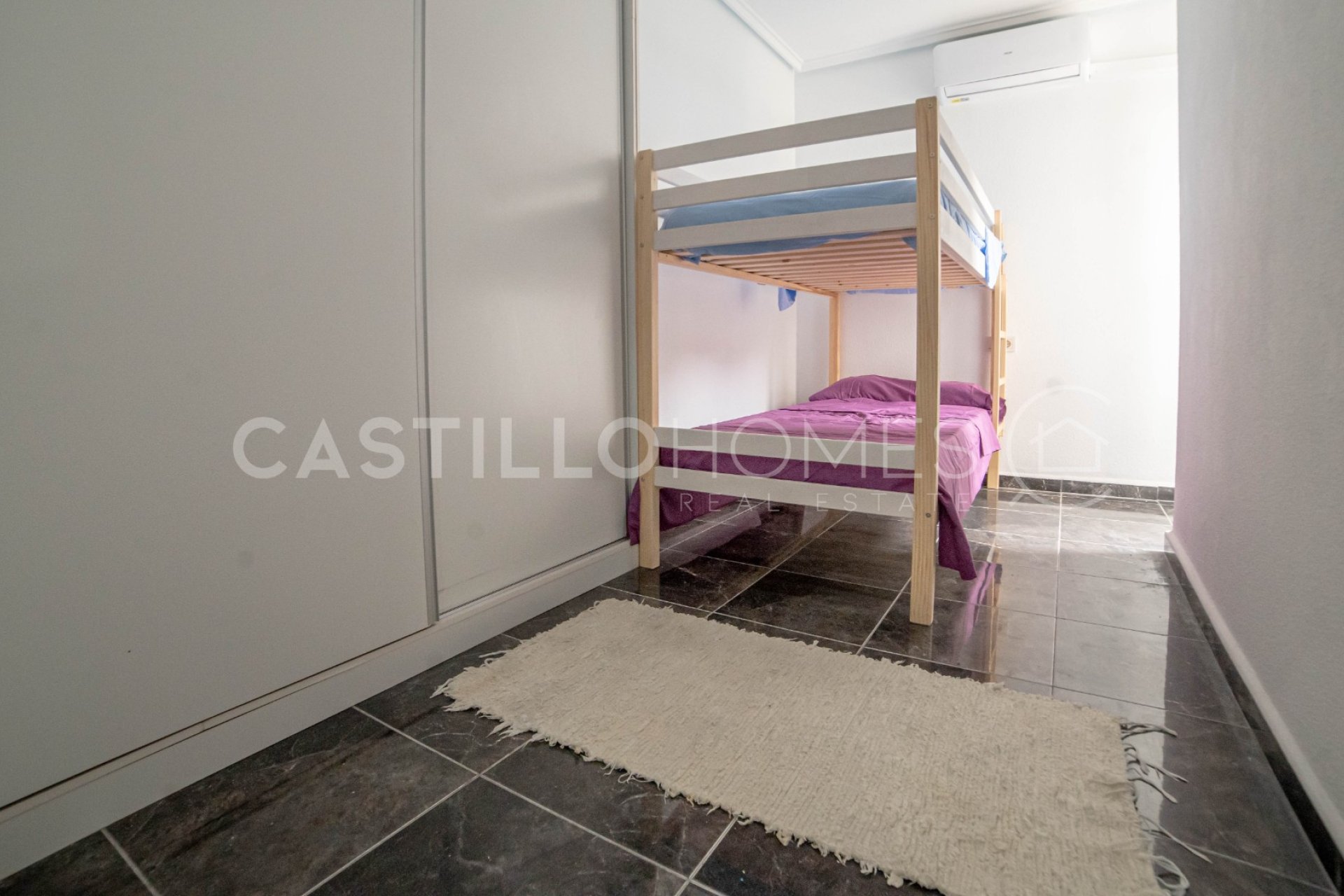 Resale - Apartment / flat - Torrevieja - Centro