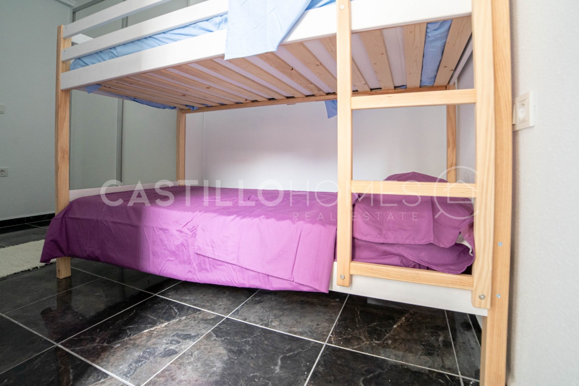 Resale - Apartment / flat - Torrevieja - Centro