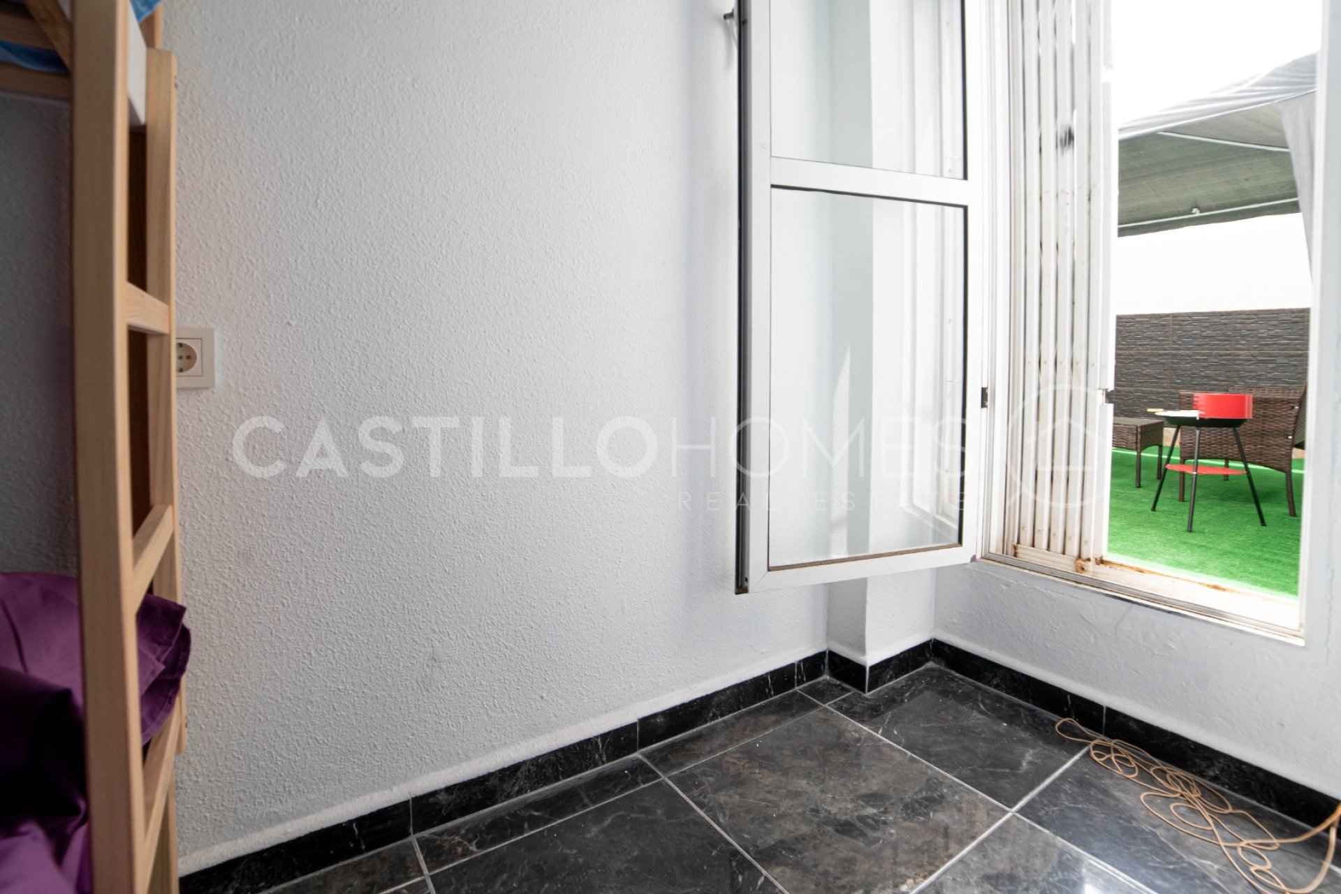Resale - Apartment / flat - Torrevieja - Centro