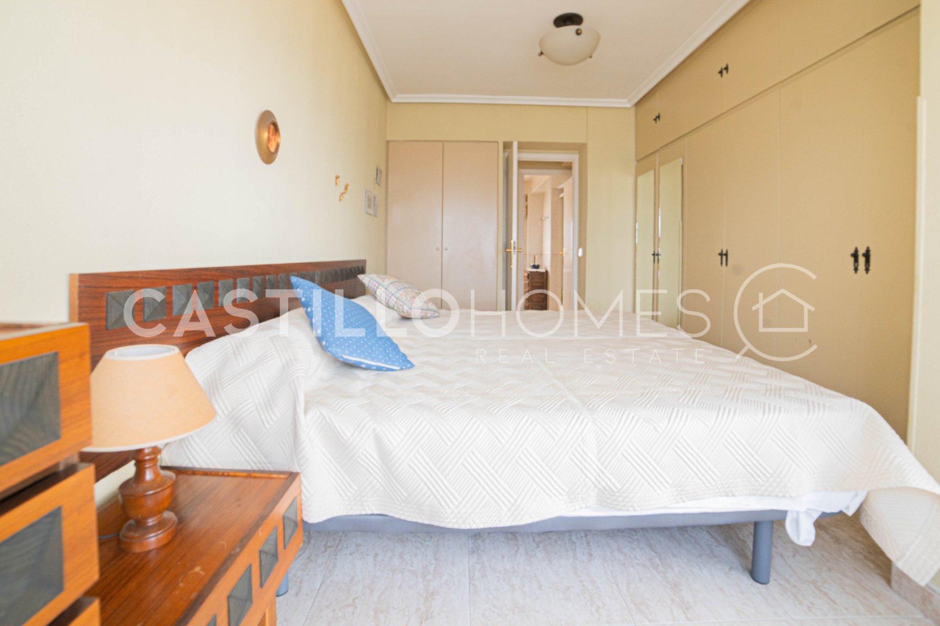 Resale - Apartment / flat - Torrevieja - Centro