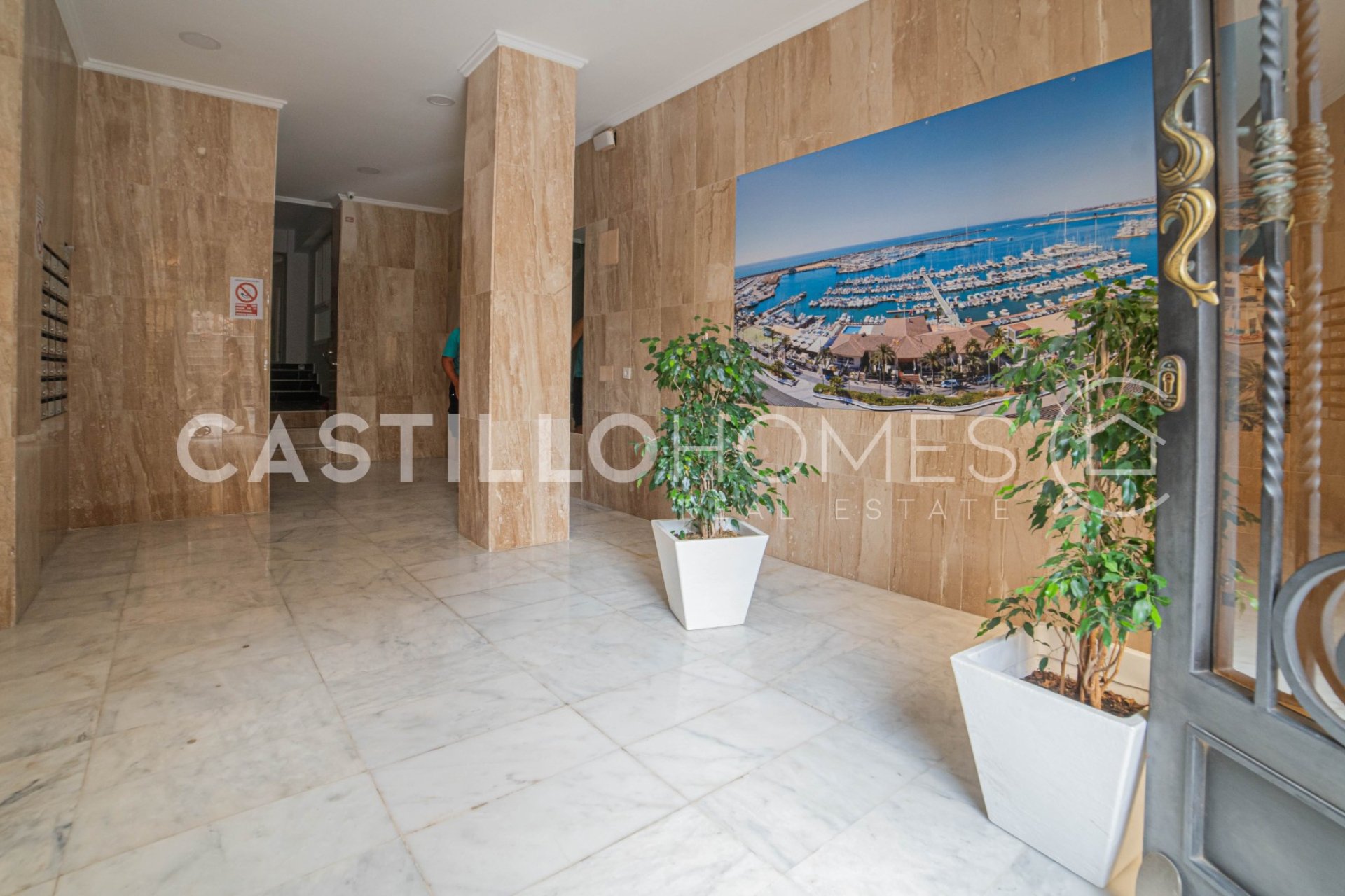 Resale - Apartment / flat - Torrevieja - Centro