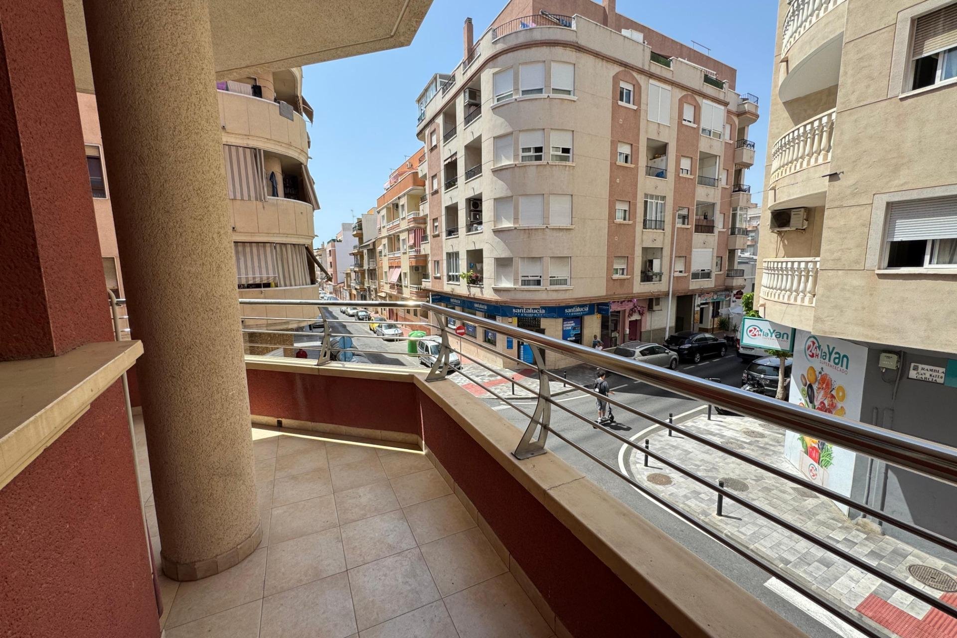Resale - Apartment / flat - Torrevieja - Centro