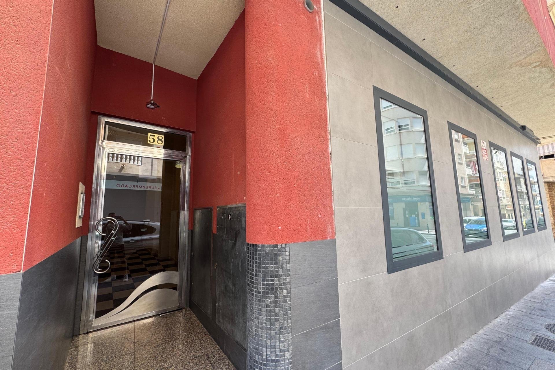 Resale - Apartment / flat - Torrevieja - Centro