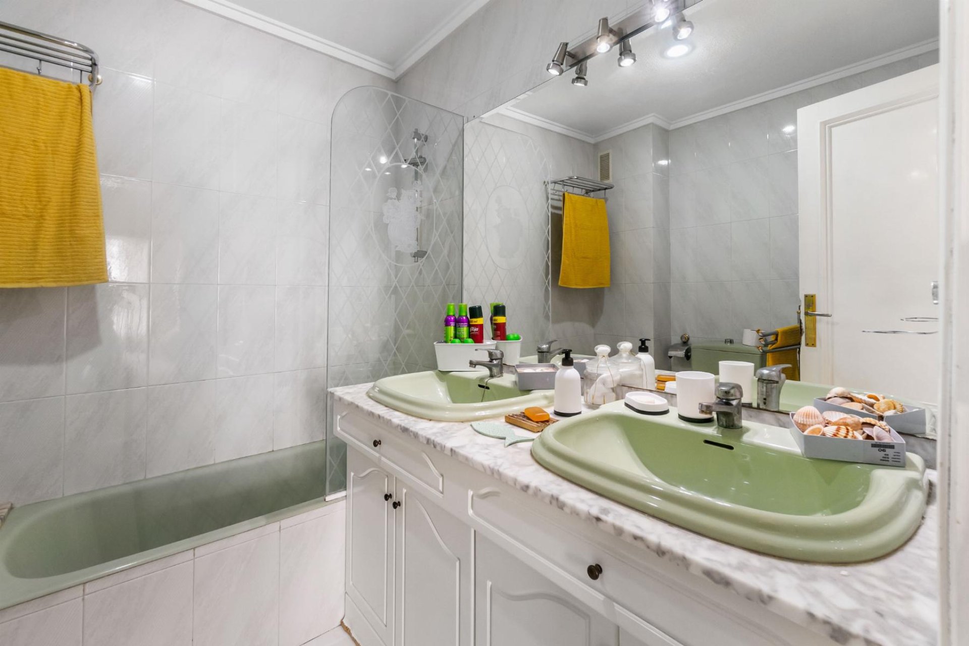 Resale - Apartment / flat - Torrevieja - CLUB NAUTICO TORREVIEJA