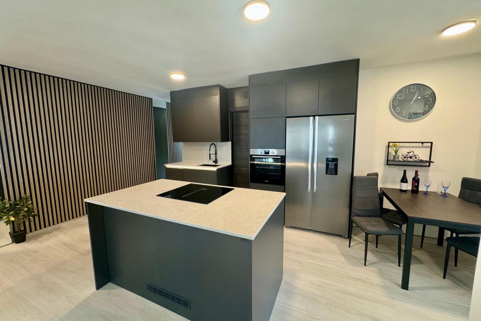 Resale - Apartment / flat - Torrevieja - CLUB NAUTICO TORREVIEJA