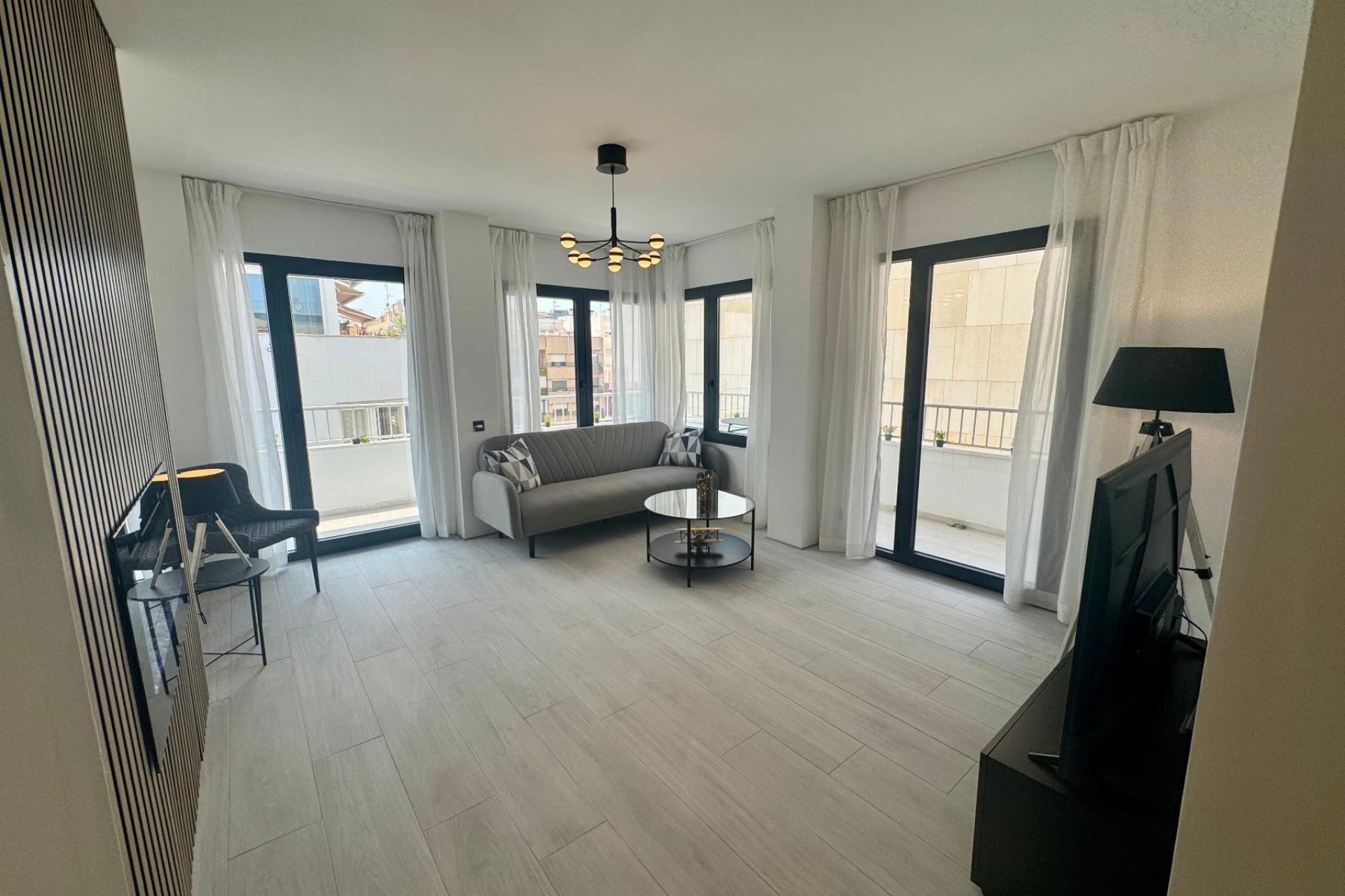 Resale - Apartment / flat - Torrevieja - CLUB NAUTICO TORREVIEJA