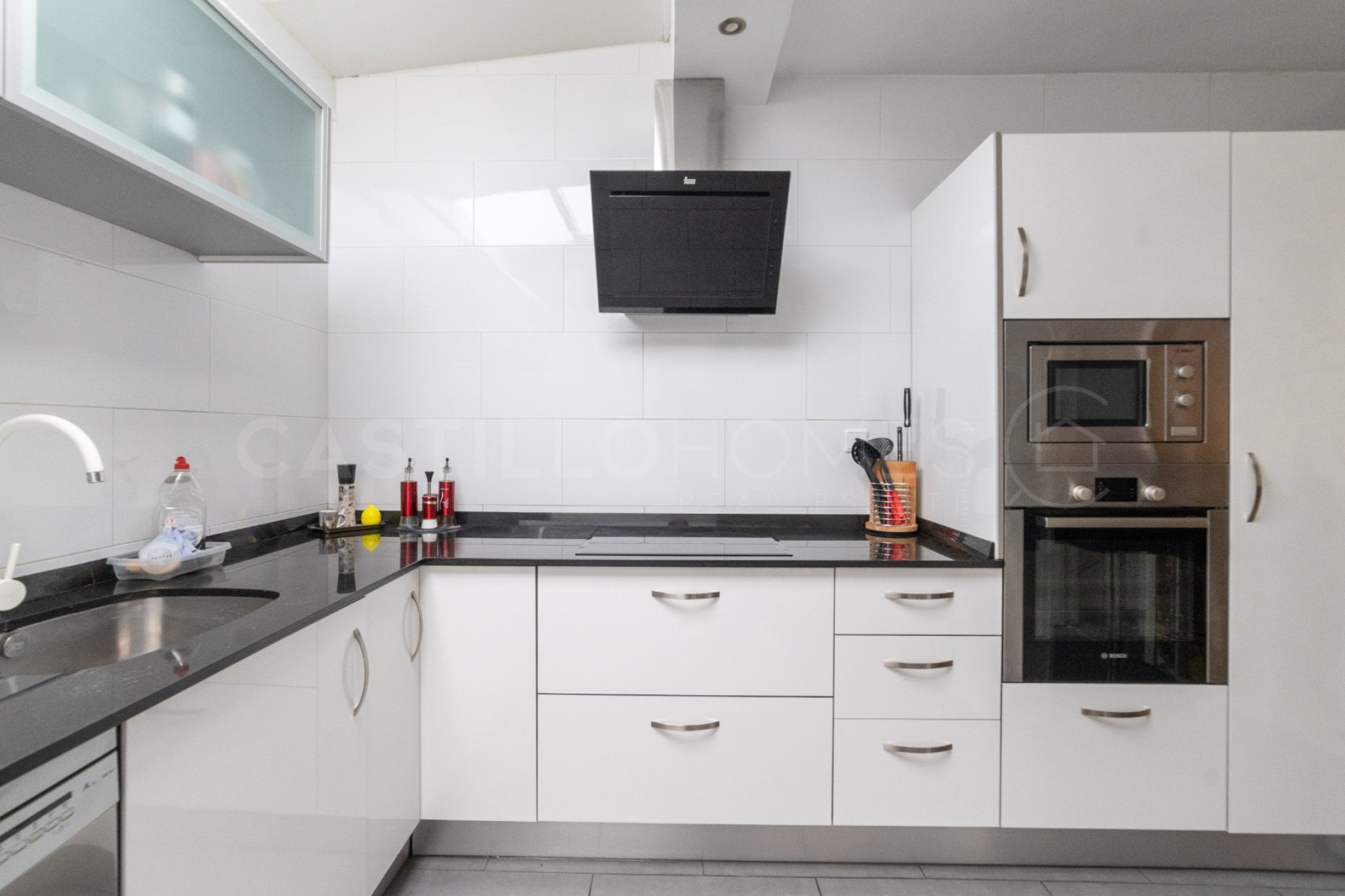 Resale - Apartment / flat - Torrevieja - El Acequión - Los Náufragos