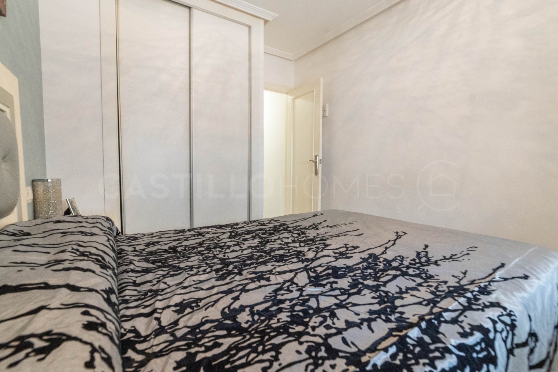 Resale - Apartment / flat - Torrevieja - El Acequión - Los Náufragos