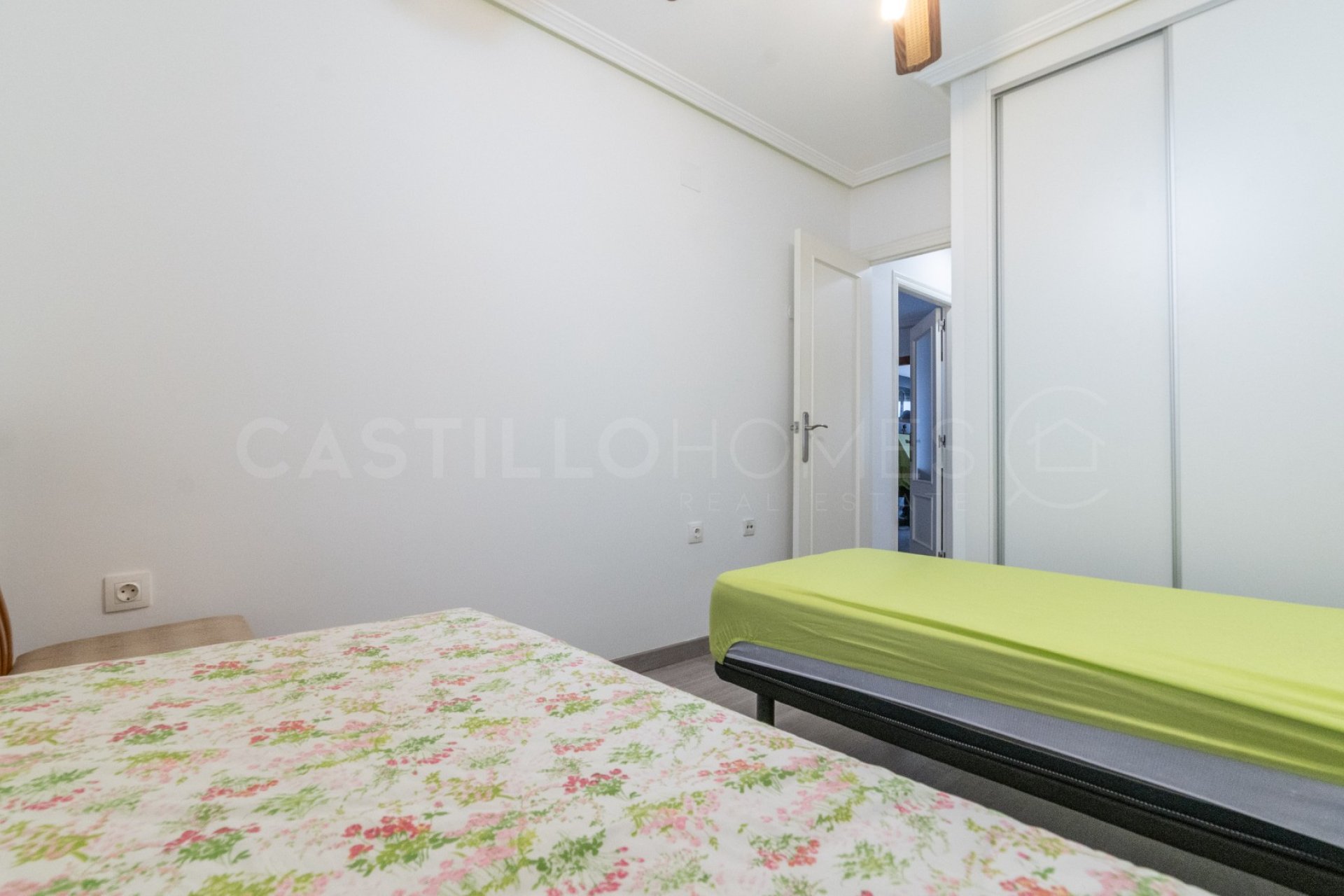 Resale - Apartment / flat - Torrevieja - El Acequión - Los Náufragos