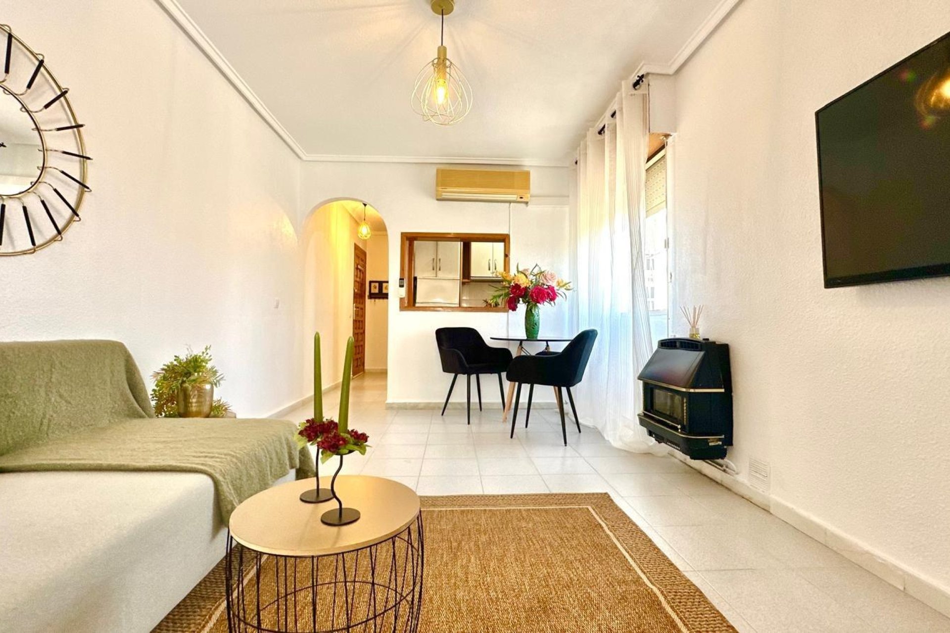 Resale - Apartment / flat - Torrevieja - El Chaparral