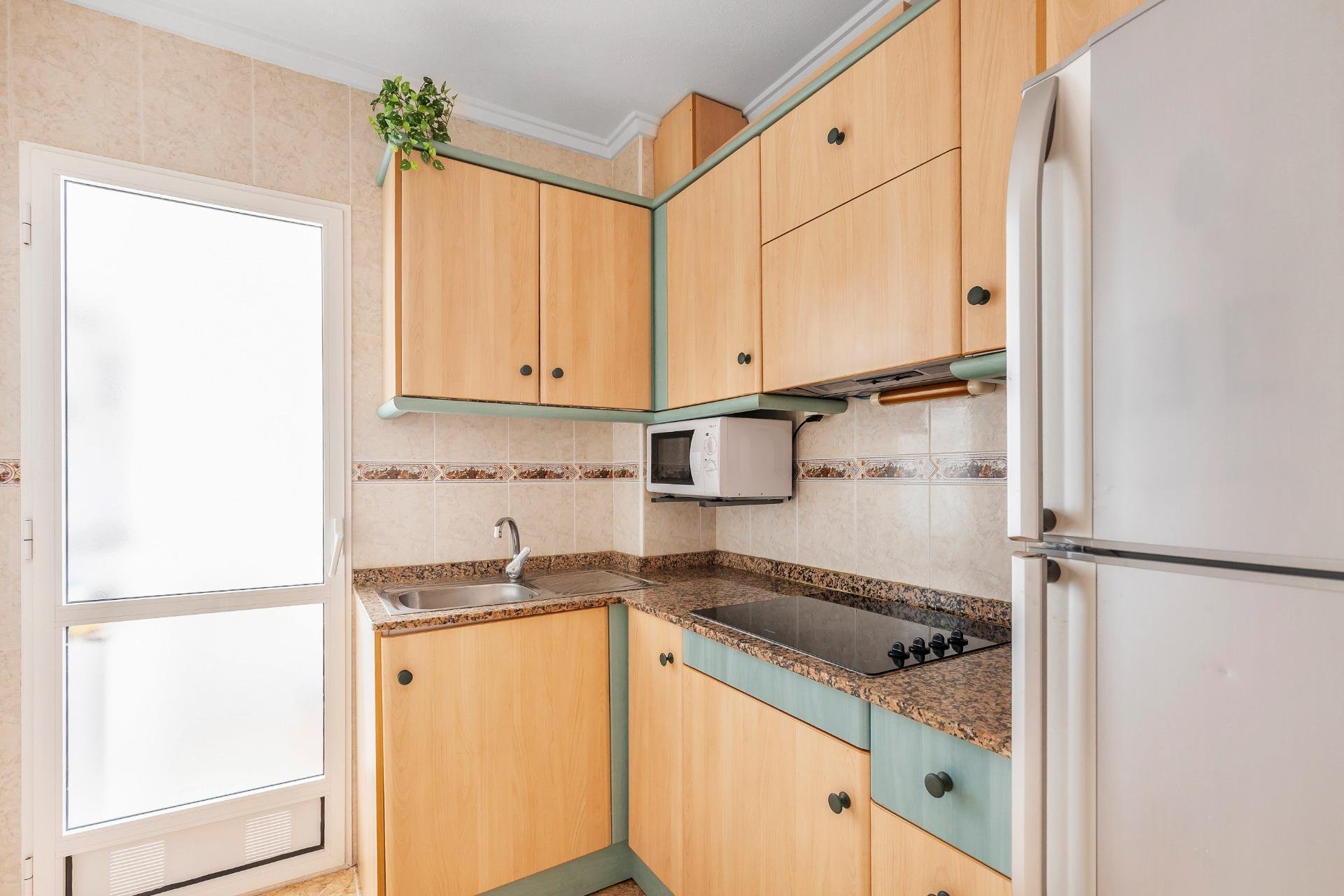 Resale - Apartment / flat - Torrevieja - Estacion de autobuses