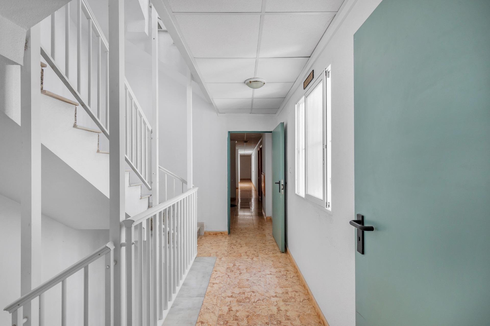 Resale - Apartment / flat - Torrevieja - Estacion de autobuses