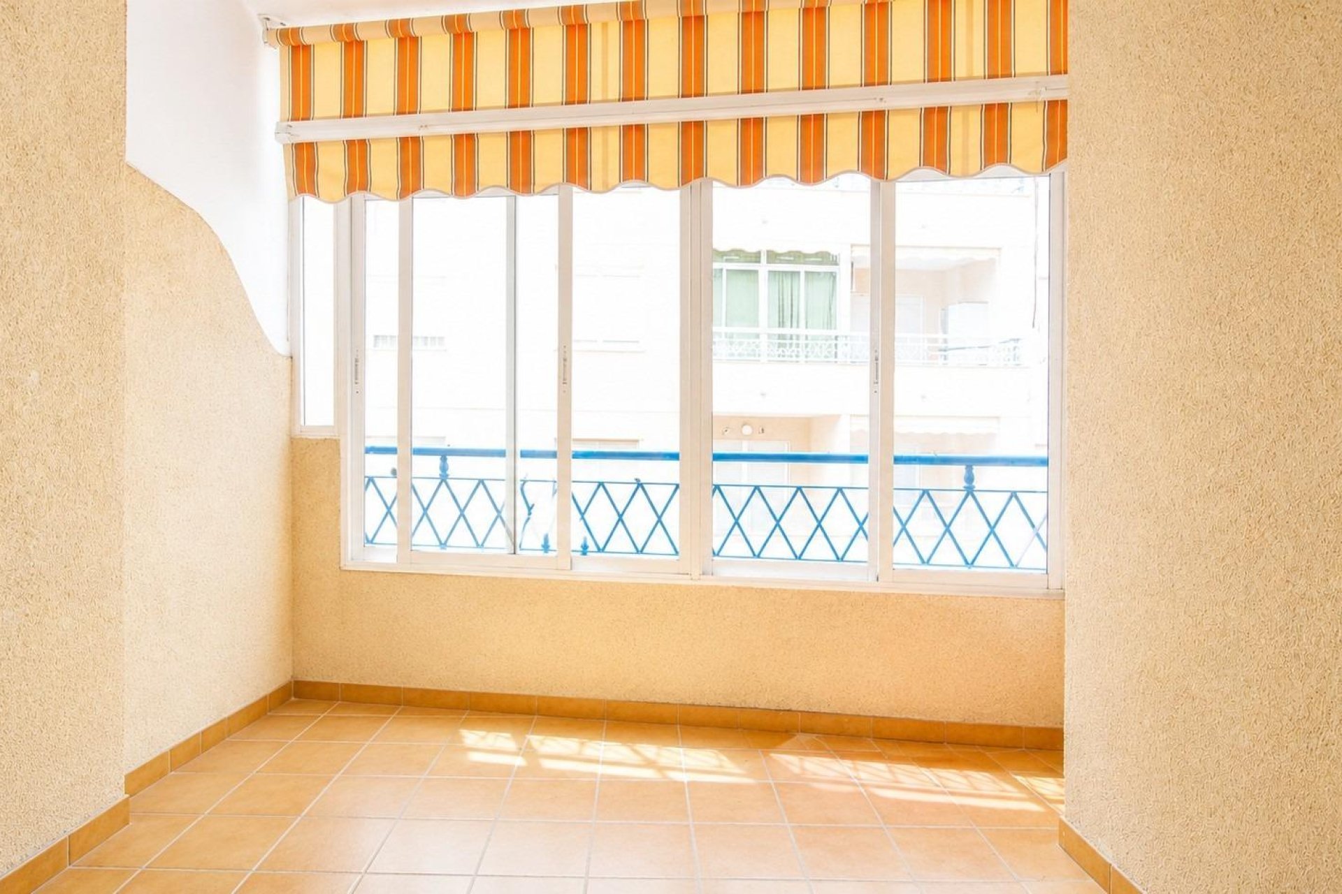 Resale - Apartment / flat - Torrevieja - Estacion de autobuses
