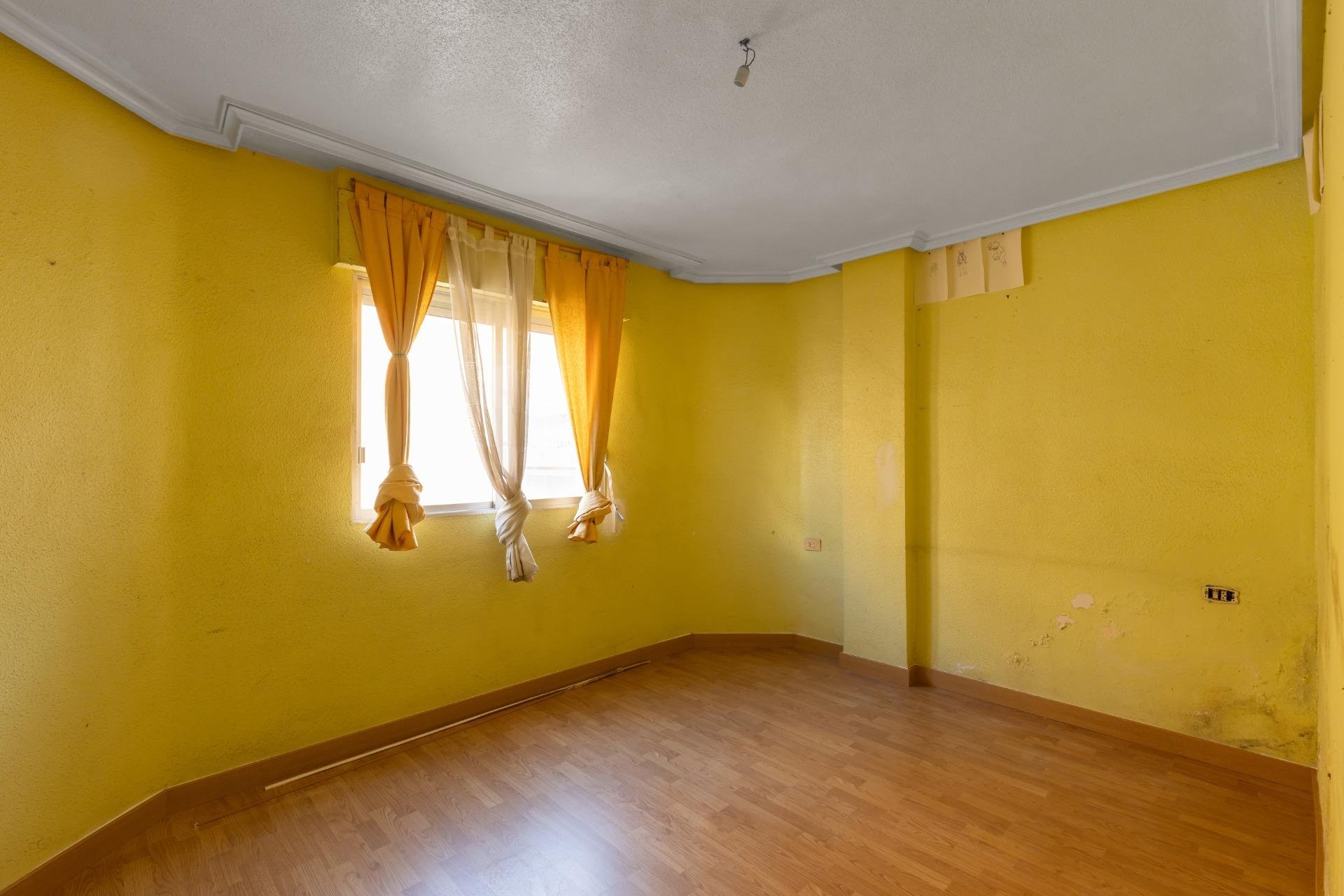 Resale - Apartment / flat - Torrevieja - Habaneras