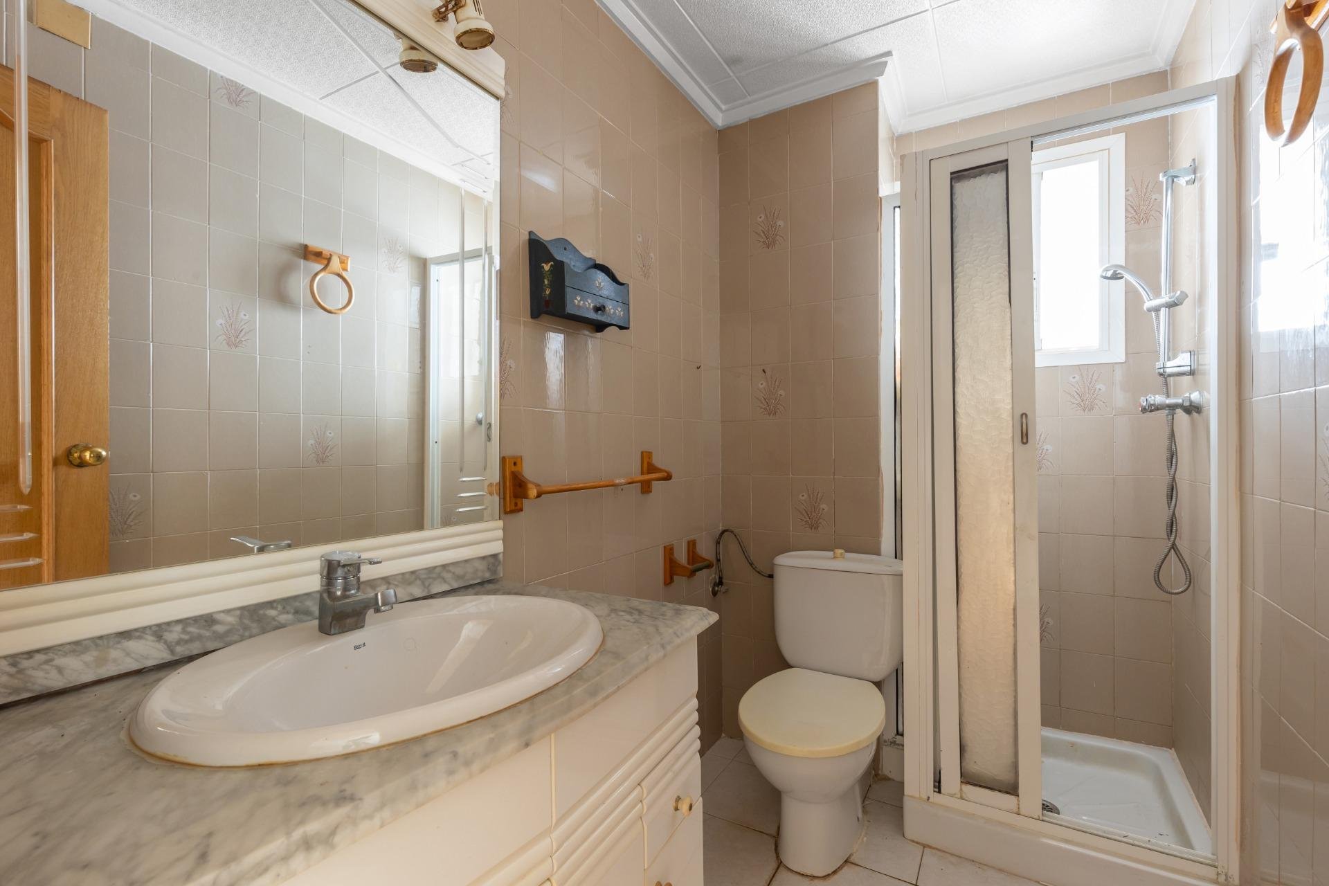 Resale - Apartment / flat - Torrevieja - Habaneras