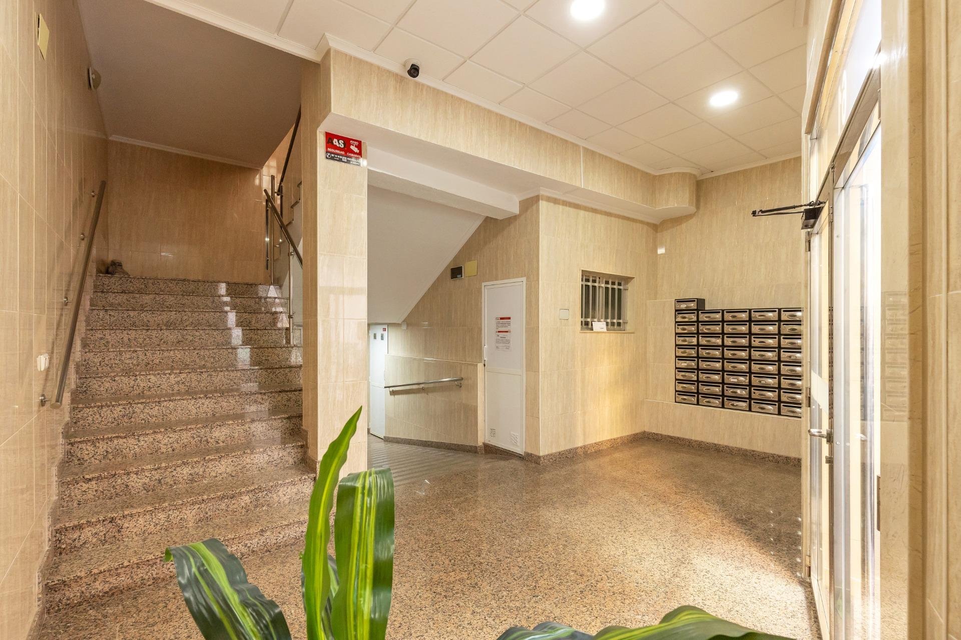 Resale - Apartment / flat - Torrevieja - Habaneras