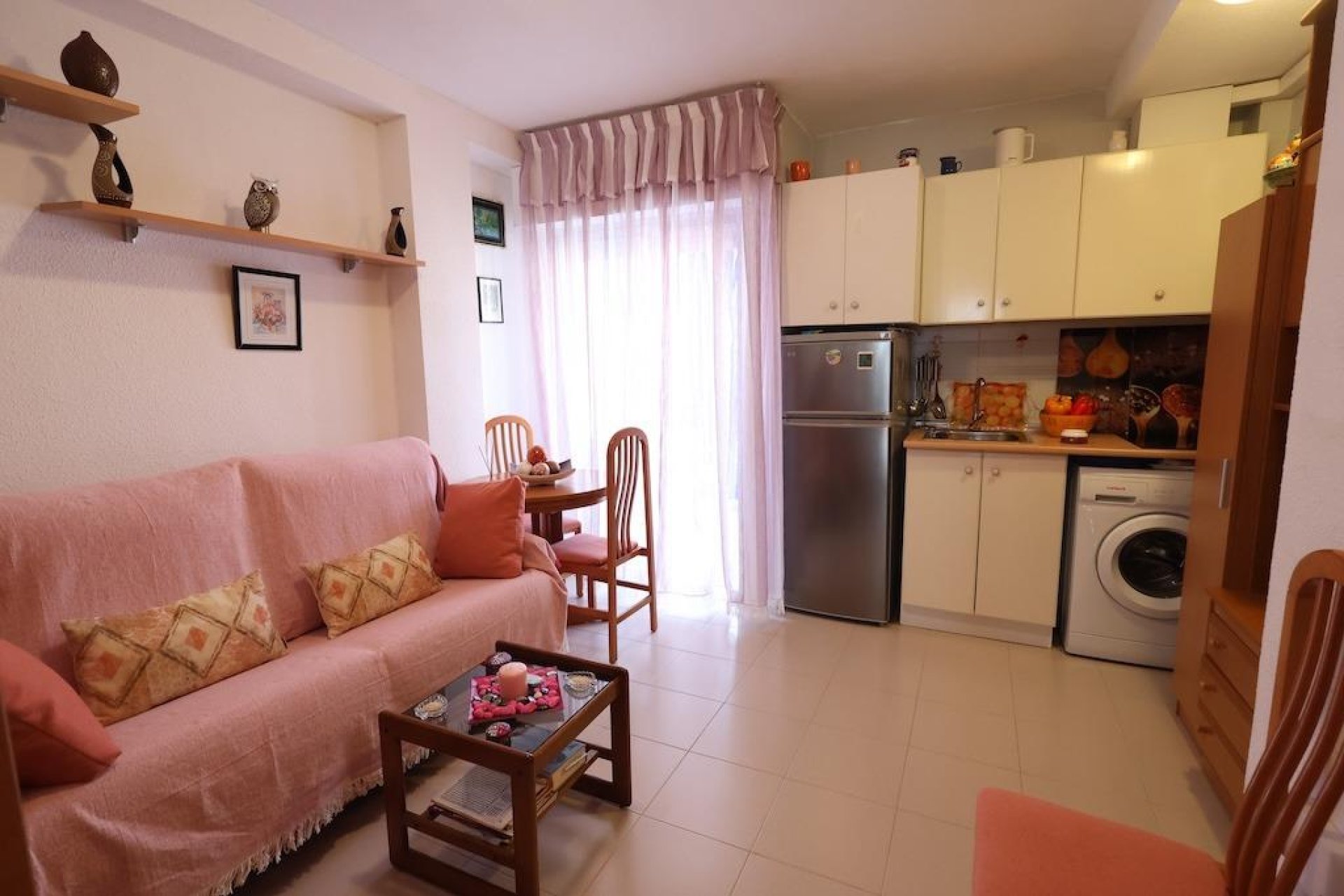Resale - Apartment / flat - Torrevieja - La Mata pueblo
