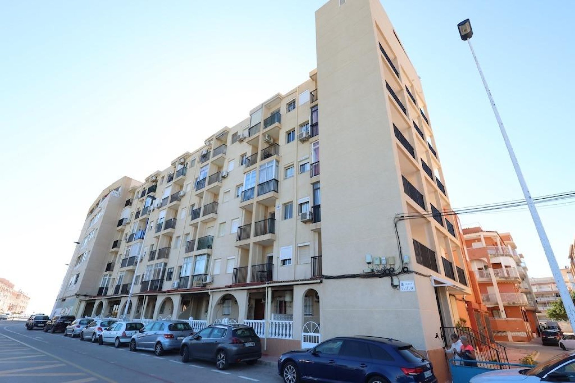 Resale - Apartment / flat - Torrevieja - La Mata pueblo