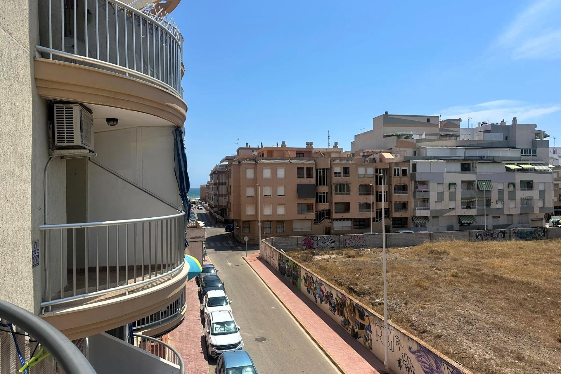 Resale - Apartment / flat - Torrevieja - La Mata pueblo
