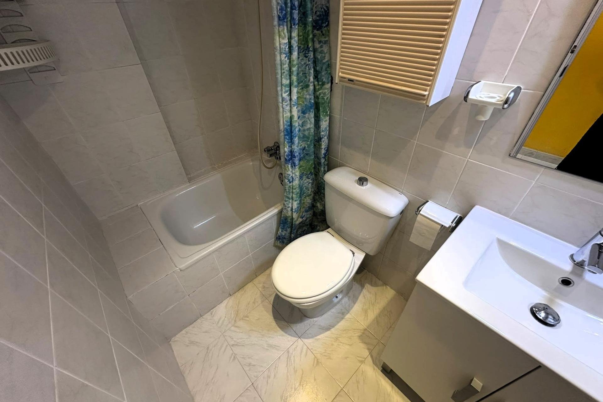 Resale - Apartment / flat - Torrevieja - La Mata pueblo
