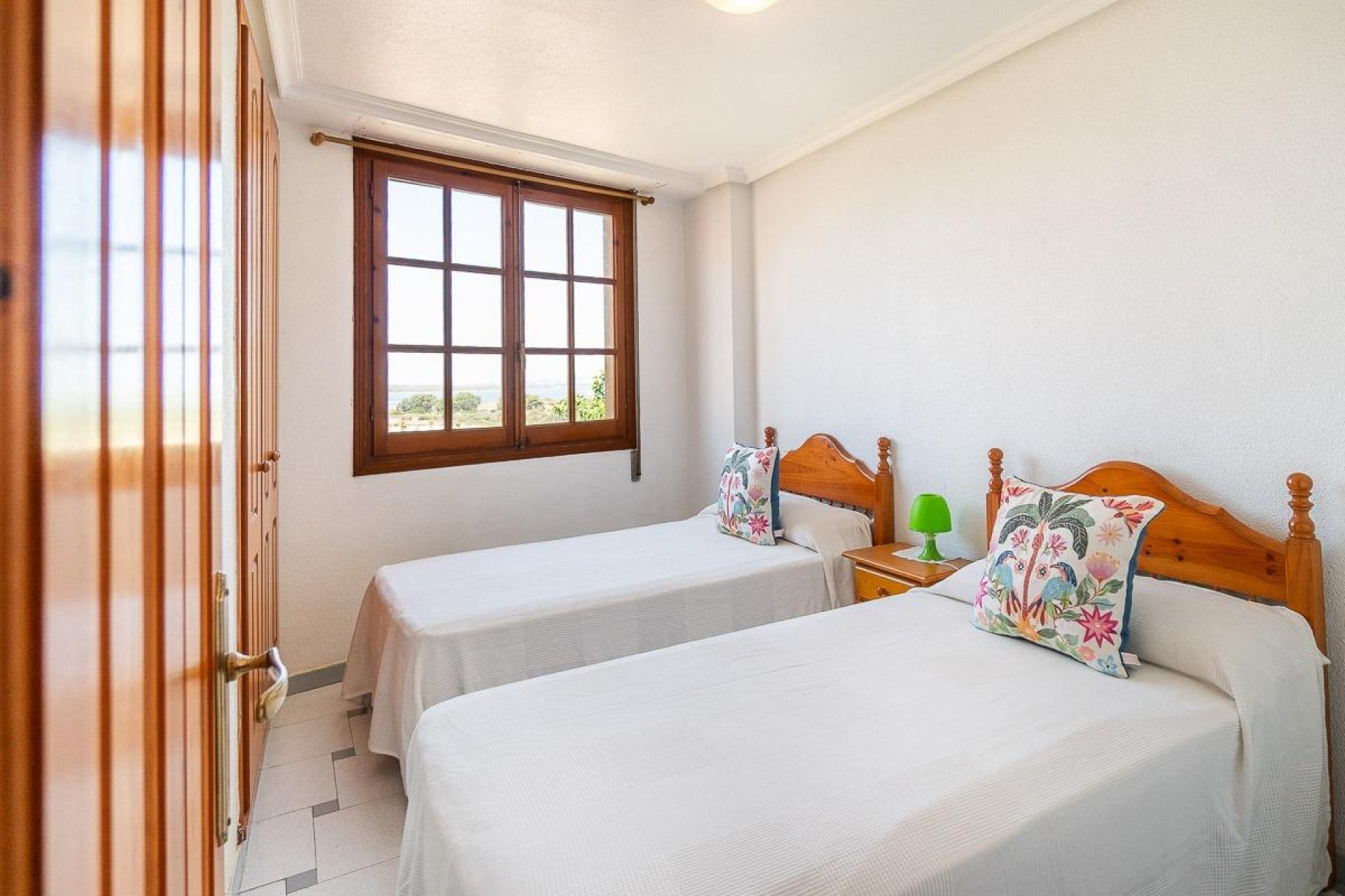 Resale - Apartment / flat - Torrevieja - La Mata pueblo