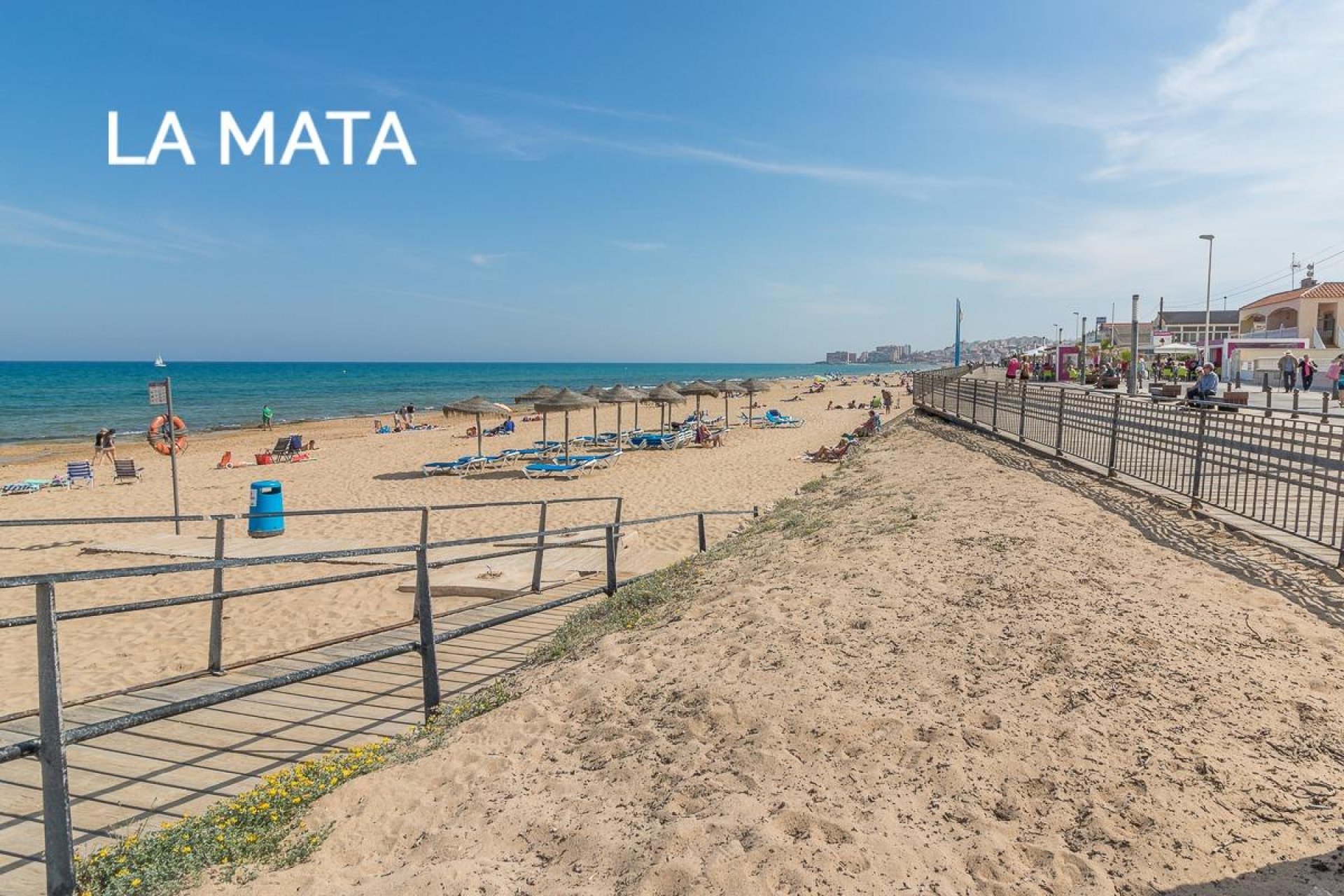 Resale - Apartment / flat - Torrevieja - La Mata pueblo