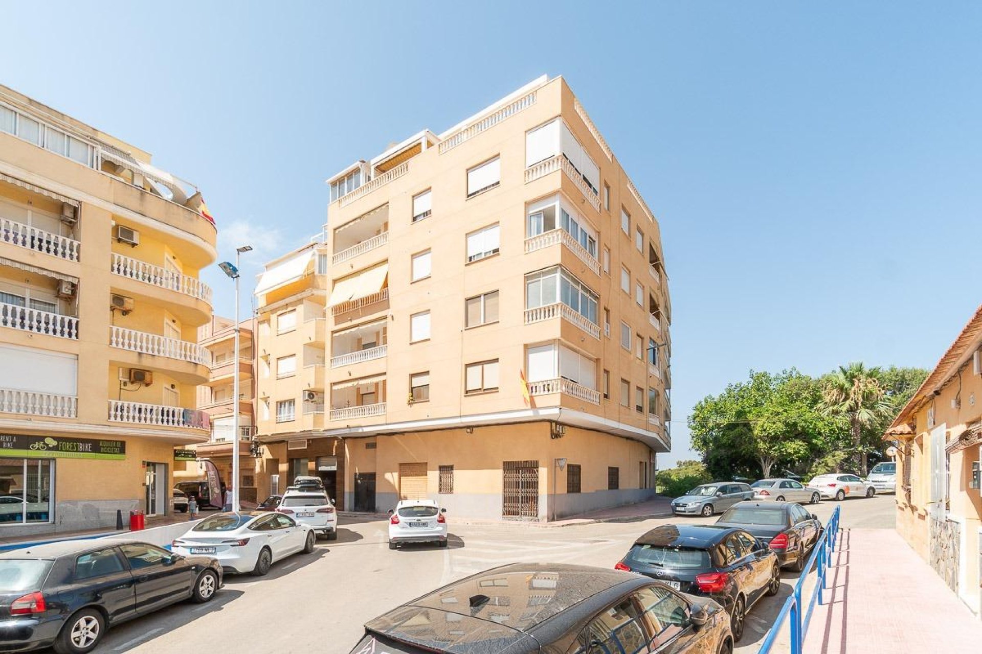 Resale - Apartment / flat - Torrevieja - La Mata pueblo