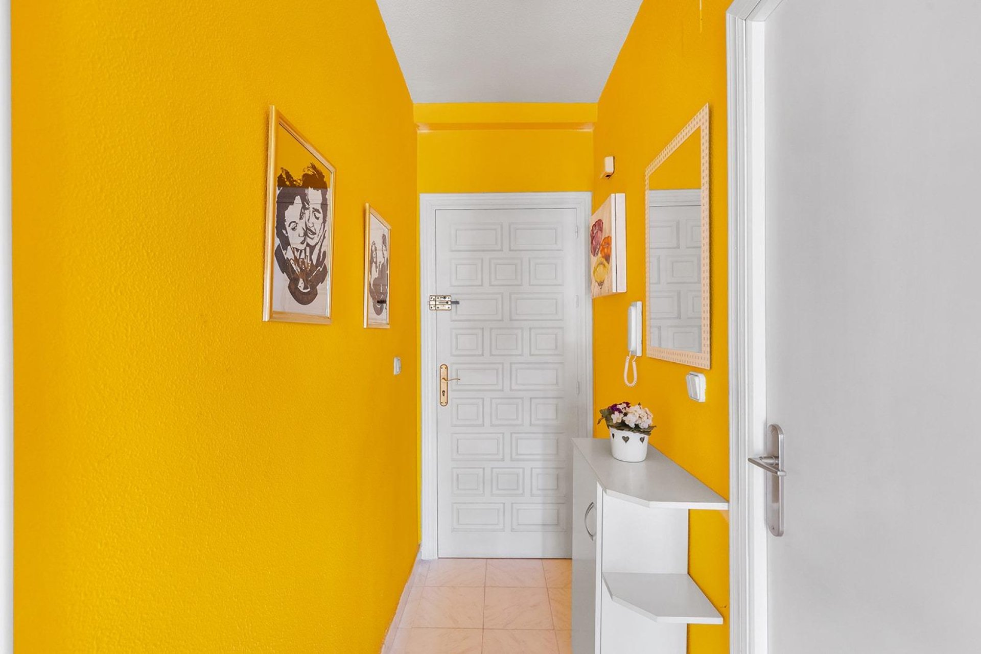 Resale - Apartment / flat - Torrevieja - La Mata pueblo