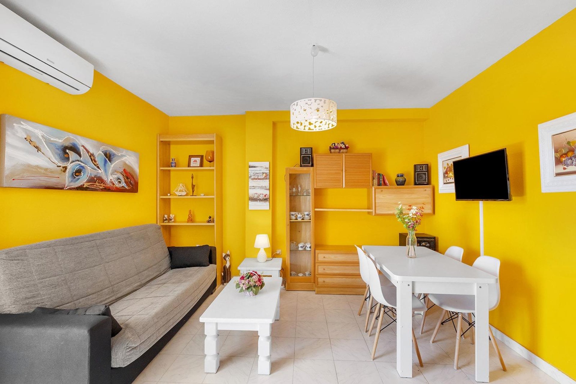 Resale - Apartment / flat - Torrevieja - La Mata pueblo