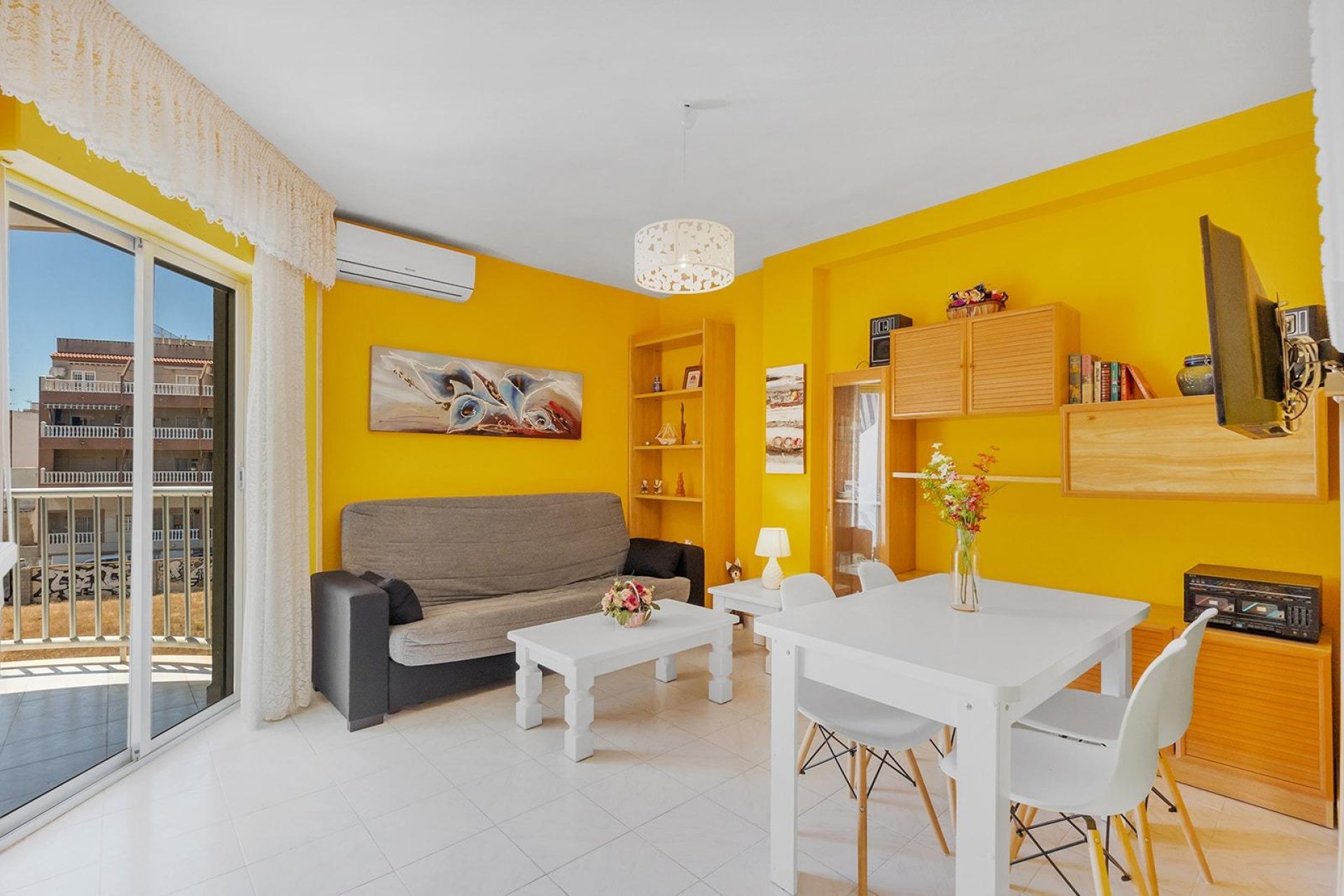 Resale - Apartment / flat - Torrevieja - La Mata pueblo