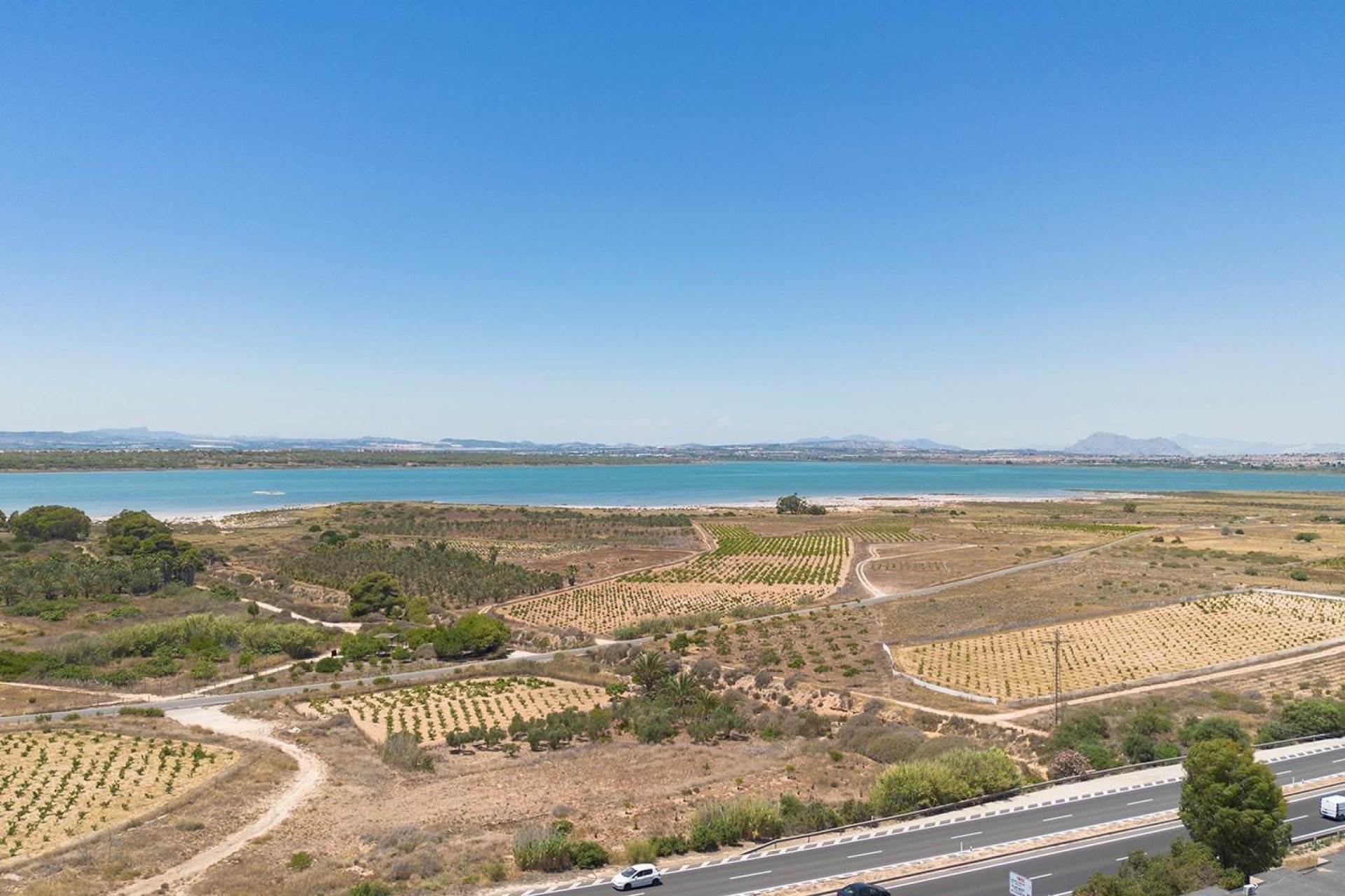 Resale - Apartment / flat - Torrevieja - La Mata pueblo
