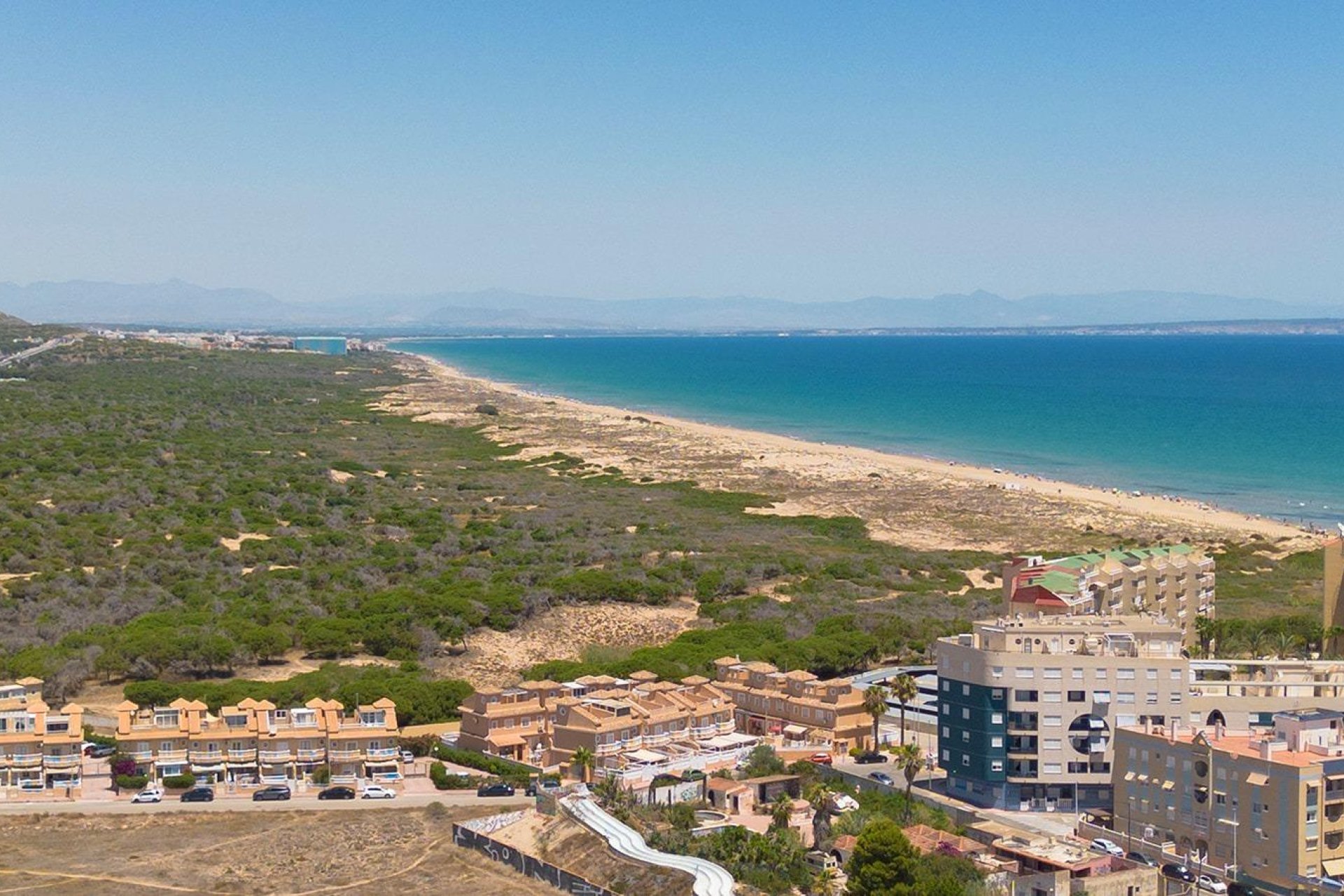 Resale - Apartment / flat - Torrevieja - La Mata pueblo