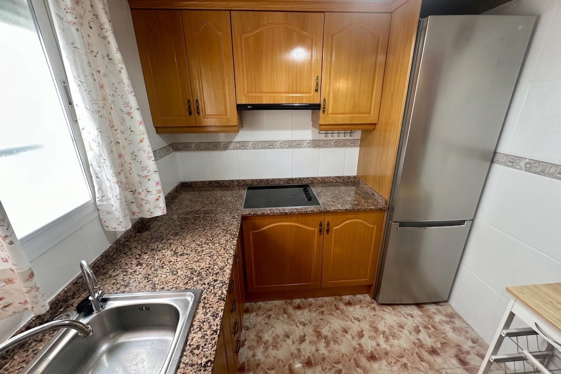 Resale - Apartment / flat - Torrevieja - La Mata pueblo