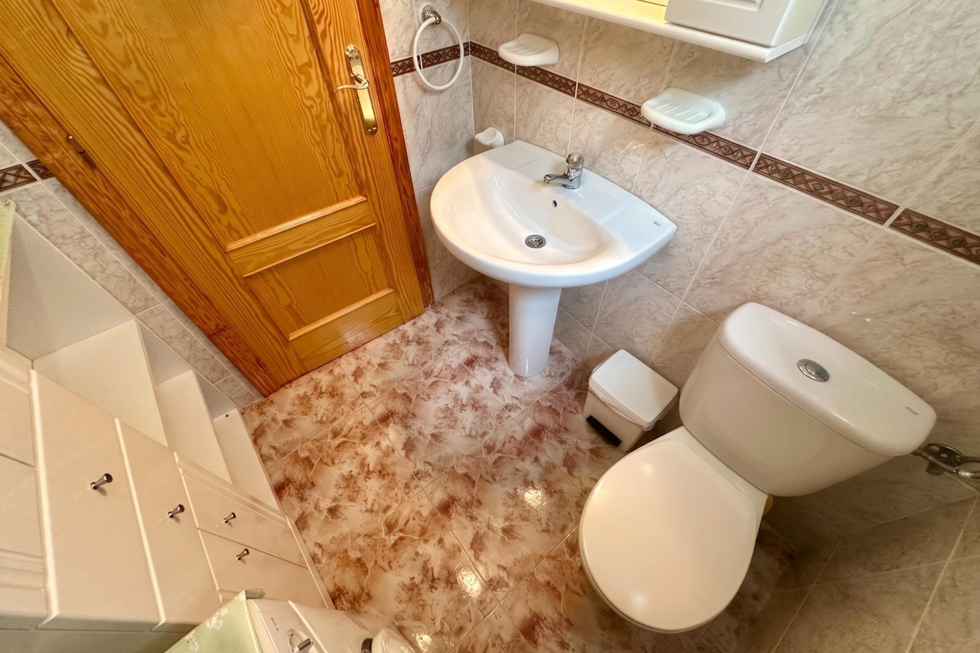 Resale - Apartment / flat - Torrevieja - La Mata pueblo