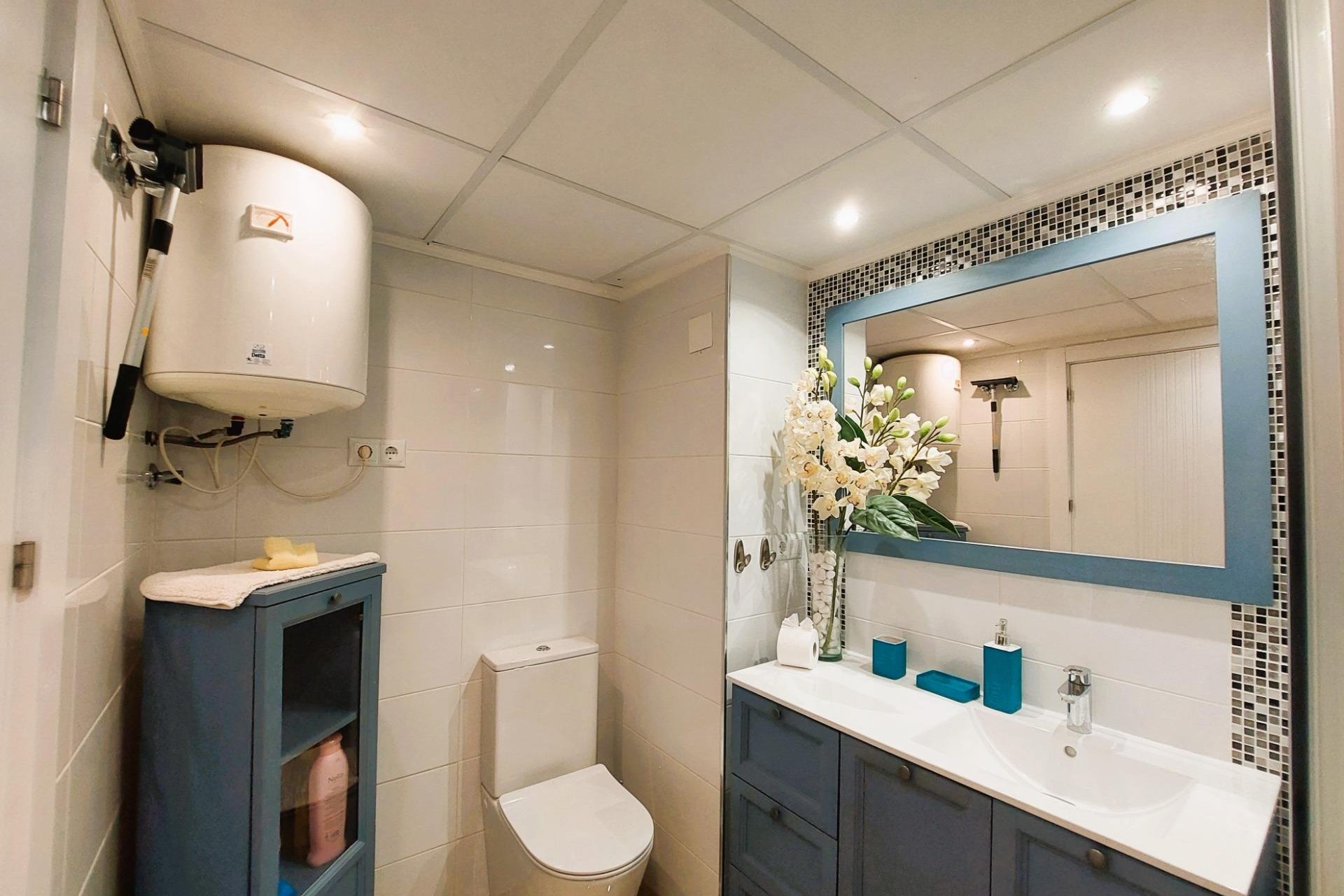 Resale - Apartment / flat - Torrevieja - La Mata