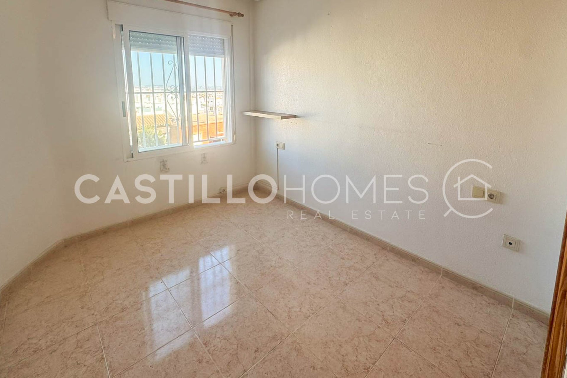 Resale - Apartment / flat - Torrevieja - La Mata