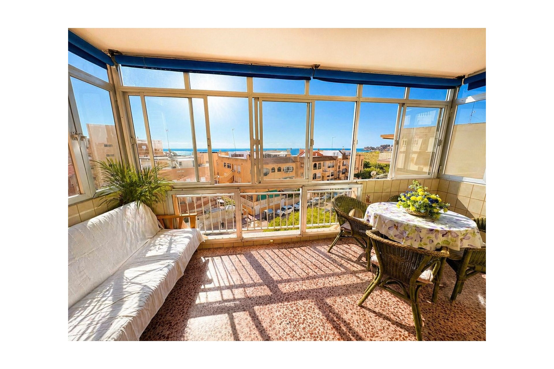 Resale - Apartment / flat - Torrevieja - La Mata