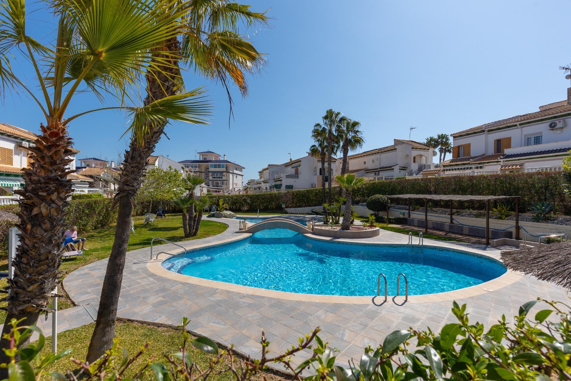 Resale - Apartment / flat - Torrevieja - La Mata
