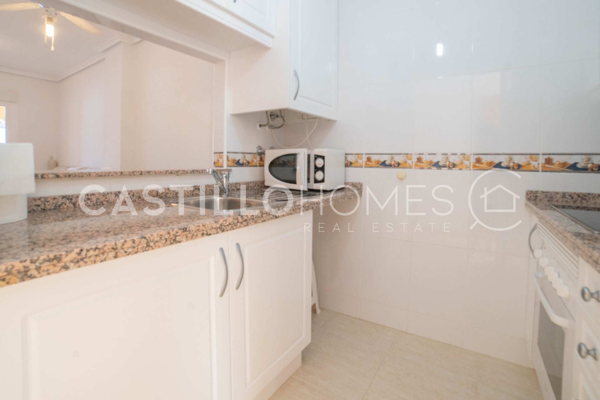 Resale - Apartment / flat - Torrevieja - La Mata