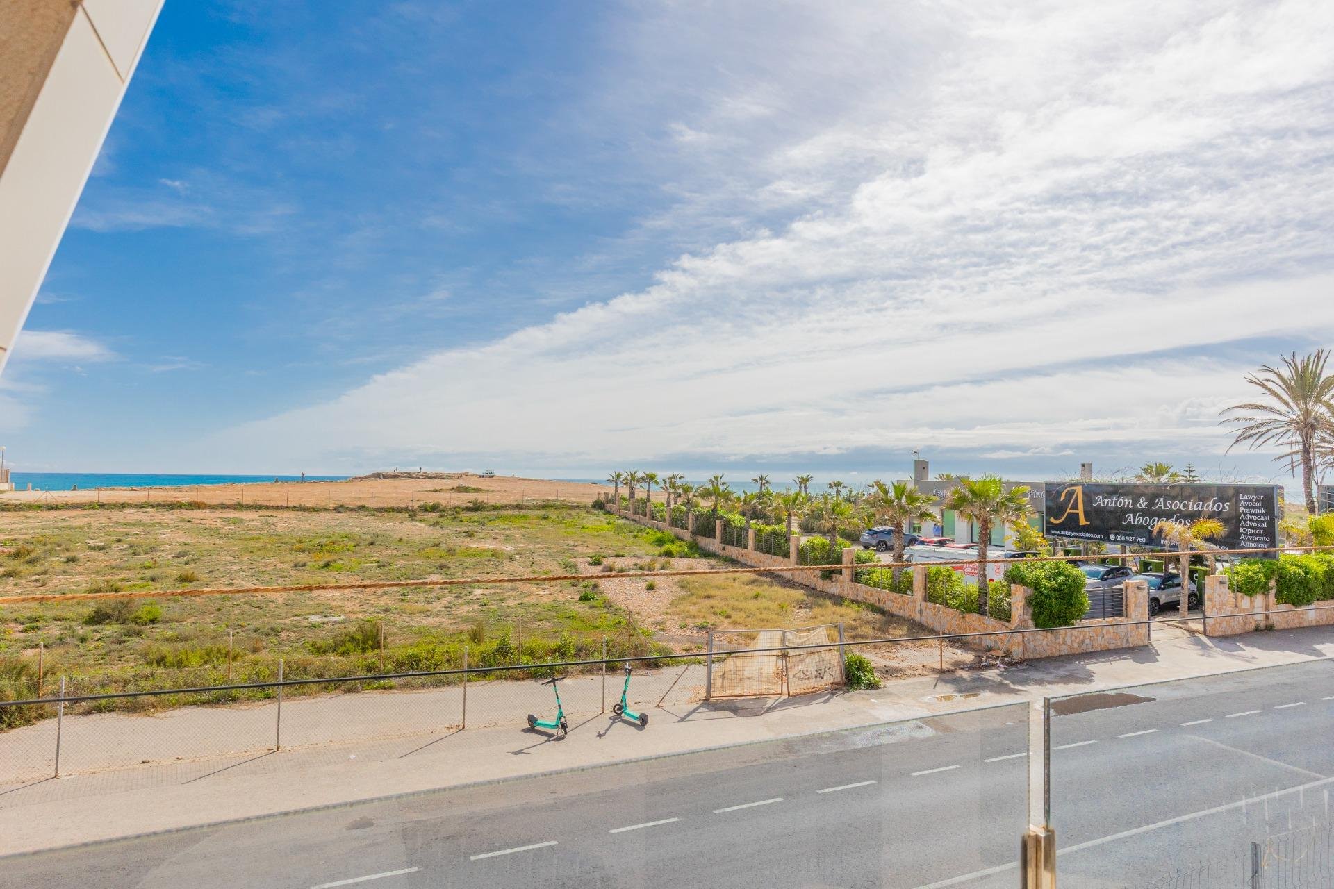 Resale - Apartment / flat - Torrevieja - Los Frutales