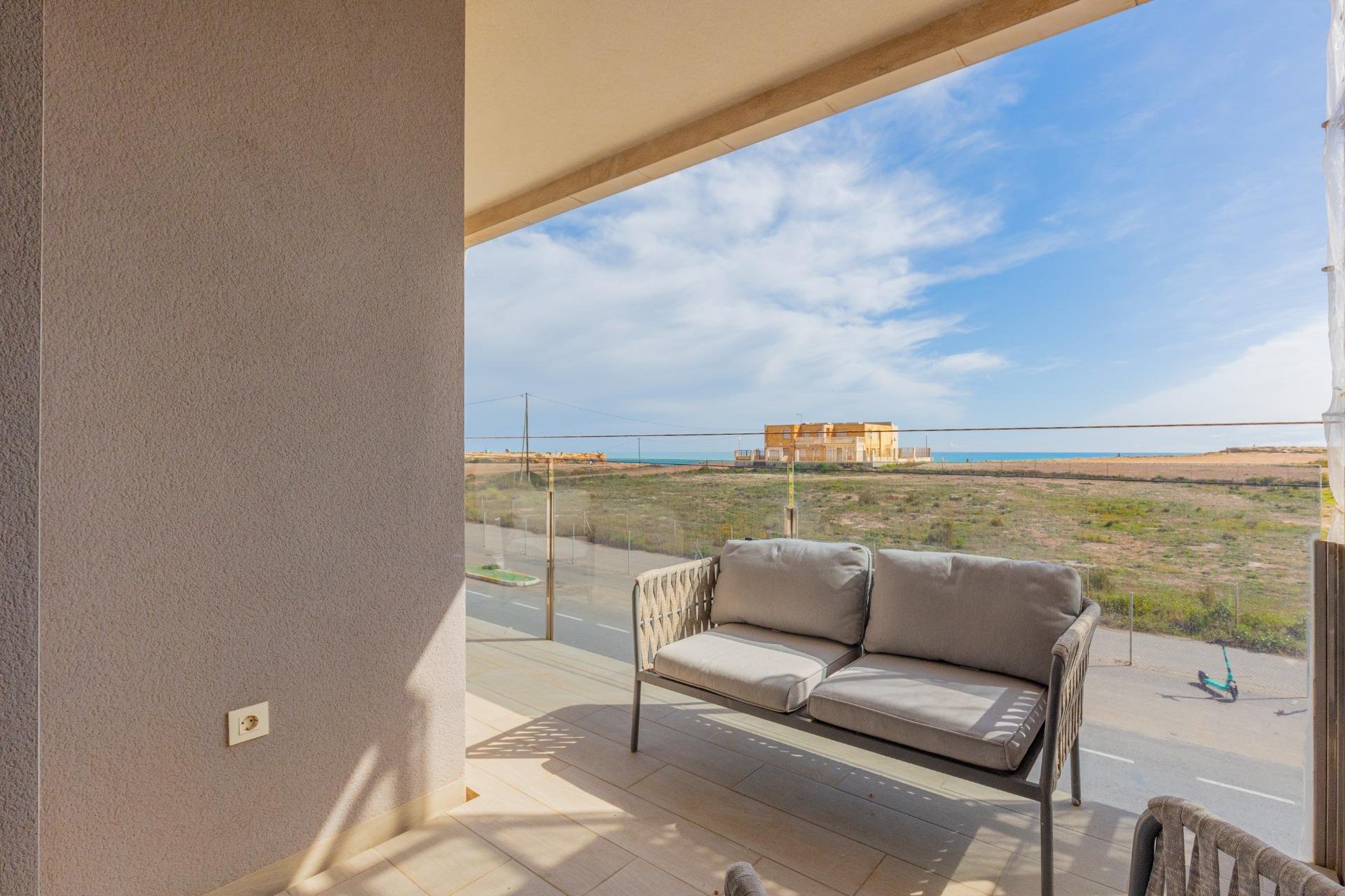 Resale - Apartment / flat - Torrevieja - Los Frutales