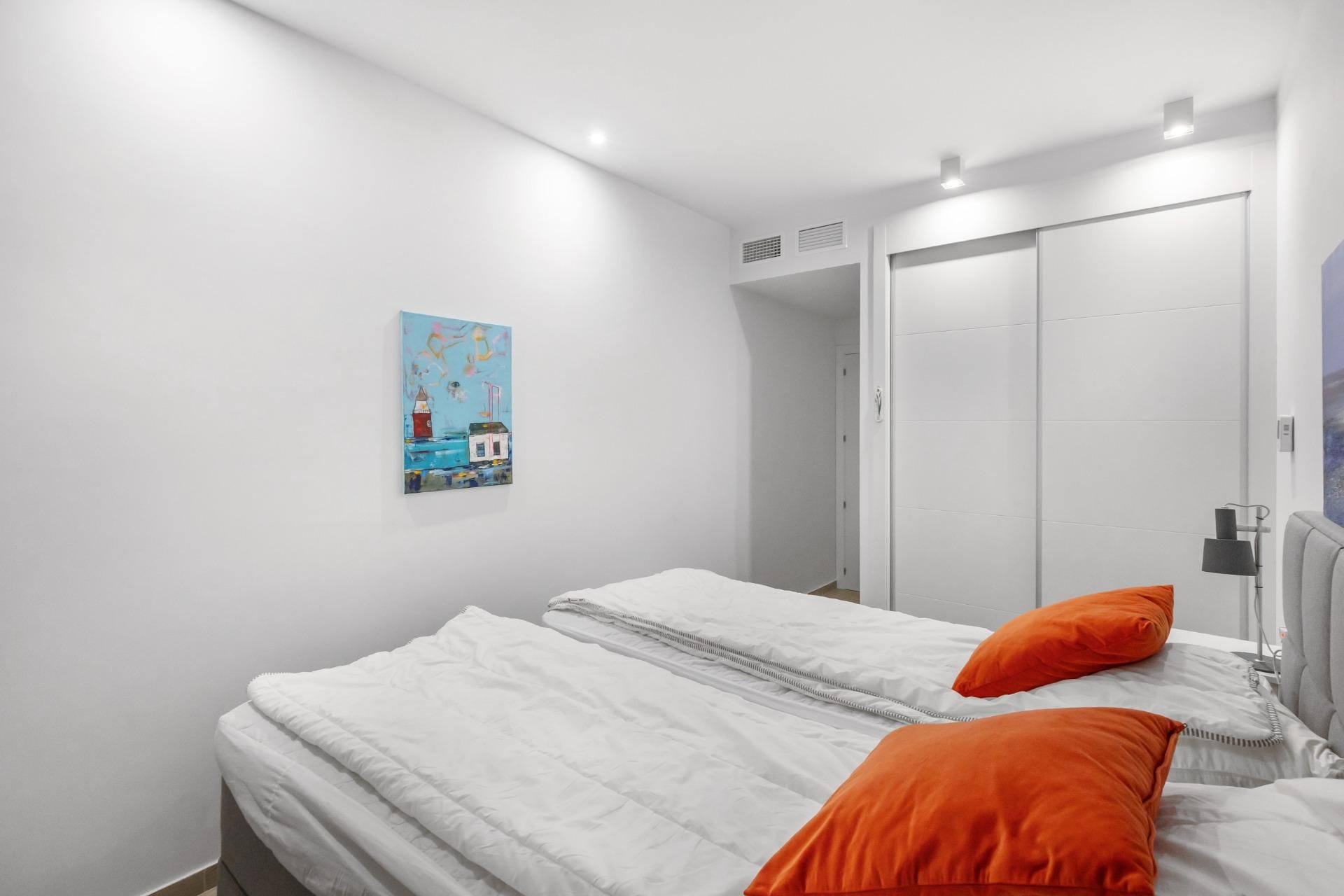 Resale - Apartment / flat - Torrevieja - Los Frutales