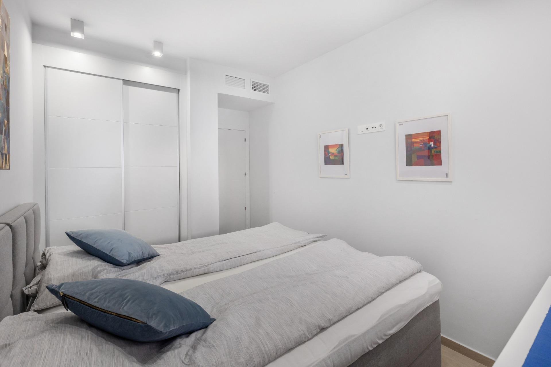 Resale - Apartment / flat - Torrevieja - Los Frutales