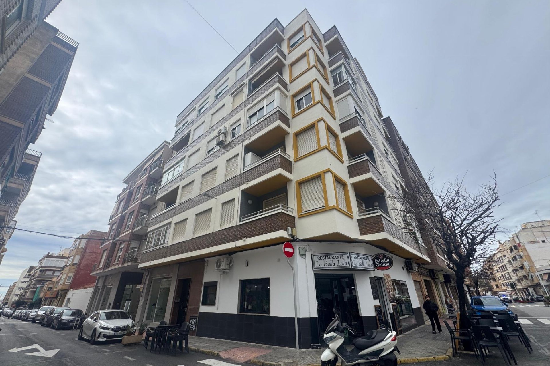 Resale - Apartment / flat - Torrevieja - Muelle Pesquero