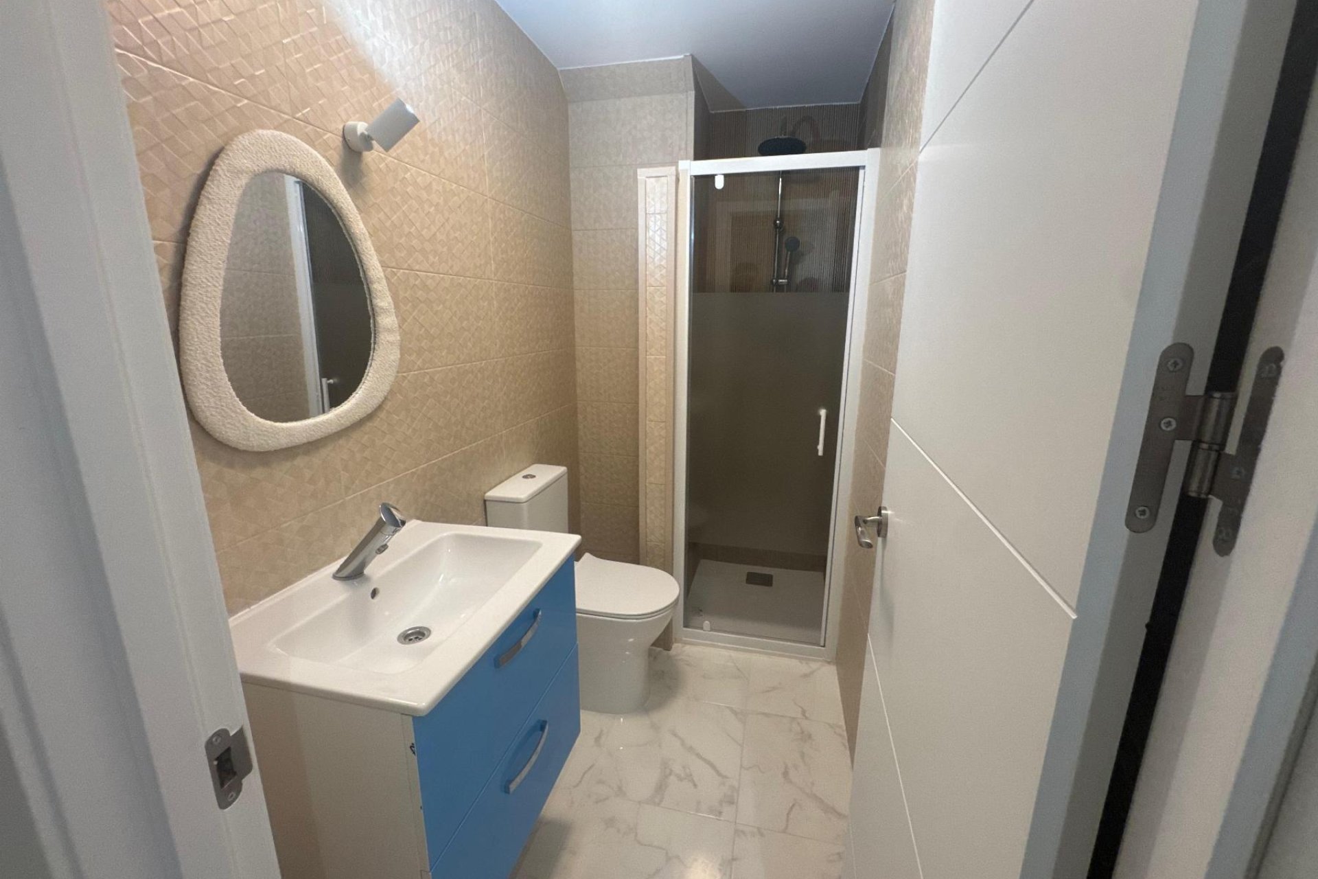 Resale - Apartment / flat - Torrevieja - Muelle Pesquero