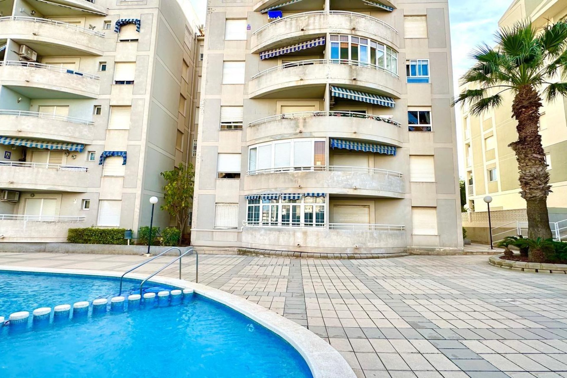 Resale - Apartment / flat - Torrevieja - Nueva Torrevieja - Aguas Nuevas
