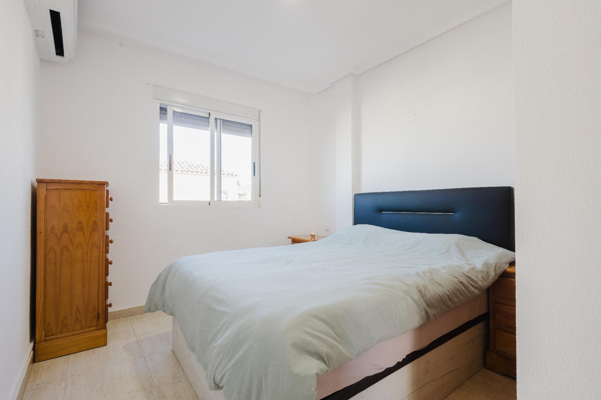 Resale - Apartment / flat - Torrevieja - Parque de Las Naciones