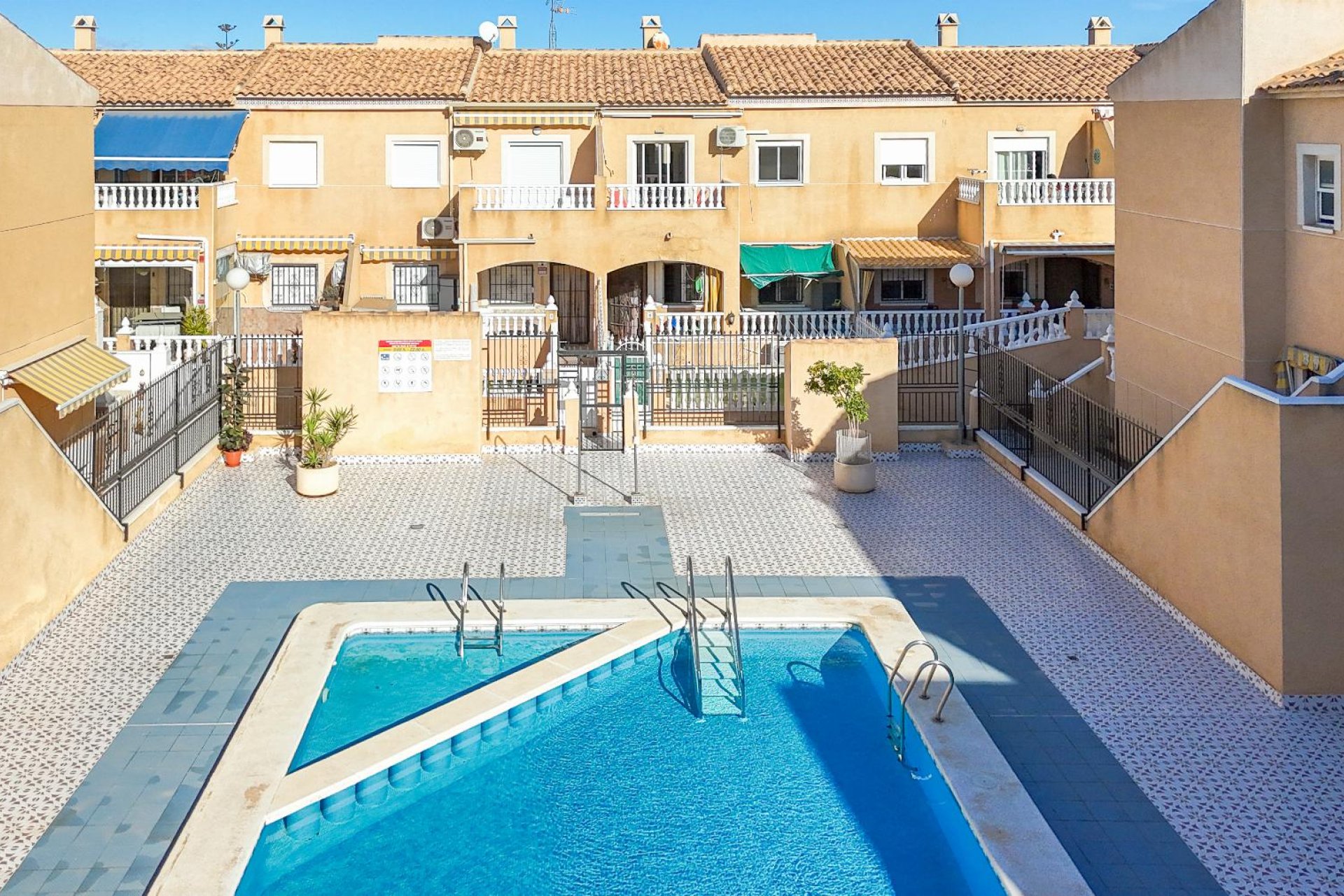 Resale - Apartment / flat - Torrevieja - Parque de Las Naciones